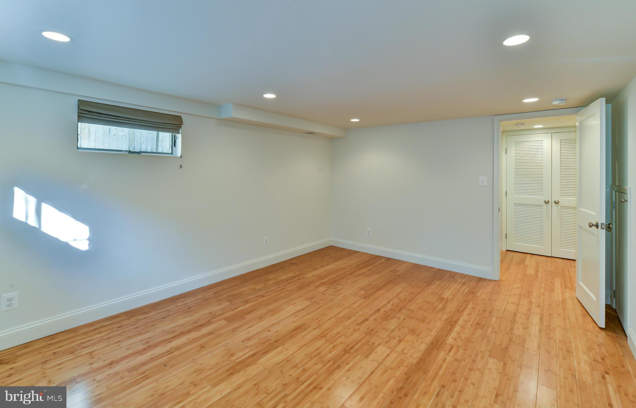 VIRGINIA VILLAGE - Residential