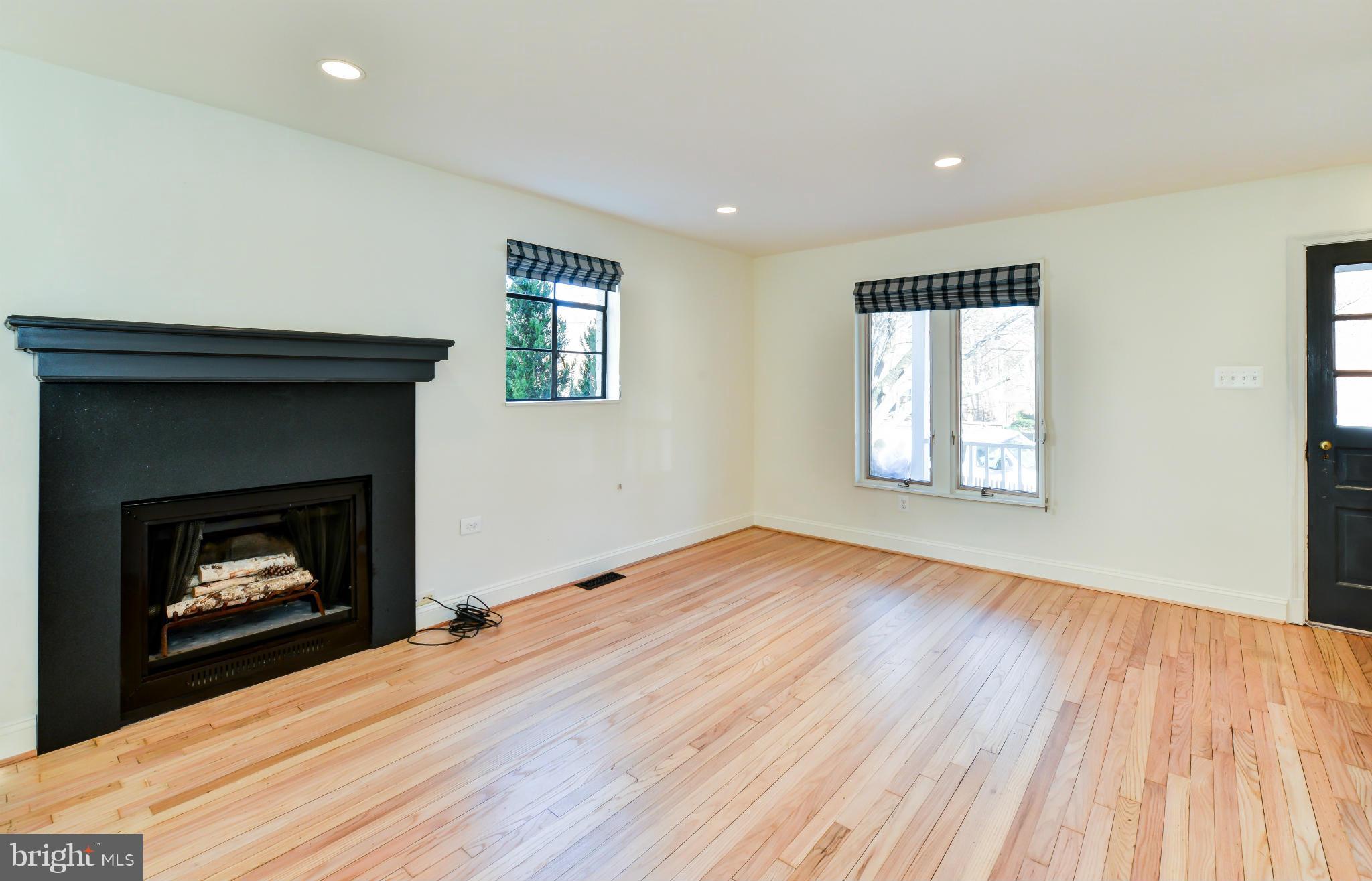 VIRGINIA VILLAGE - Residential