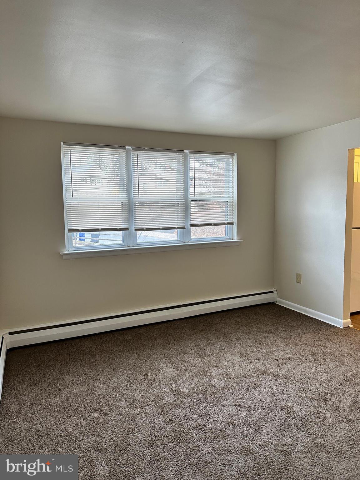 GLENSIDE - Residential Lease