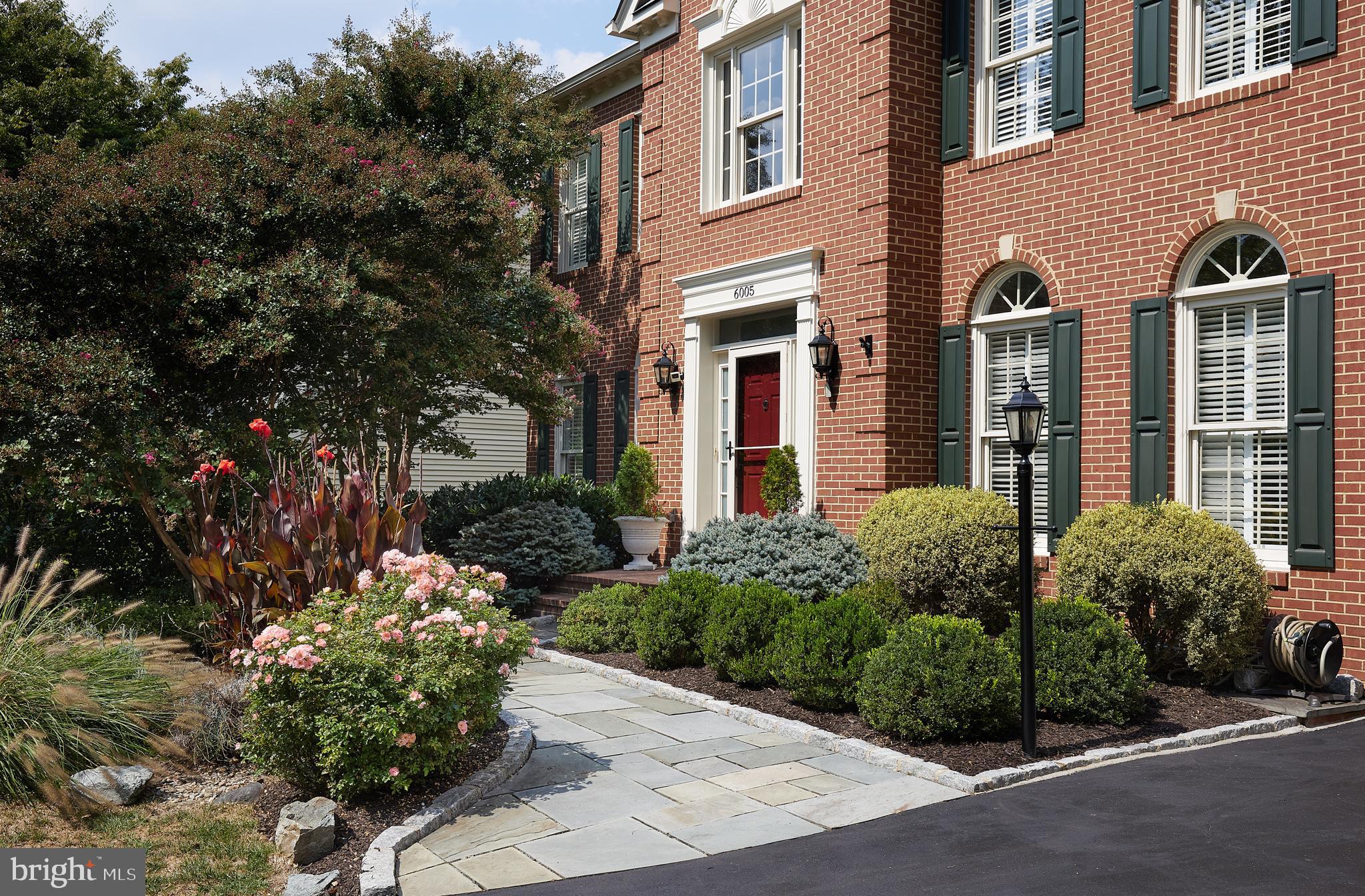 LIGON KNOLLS - Residential