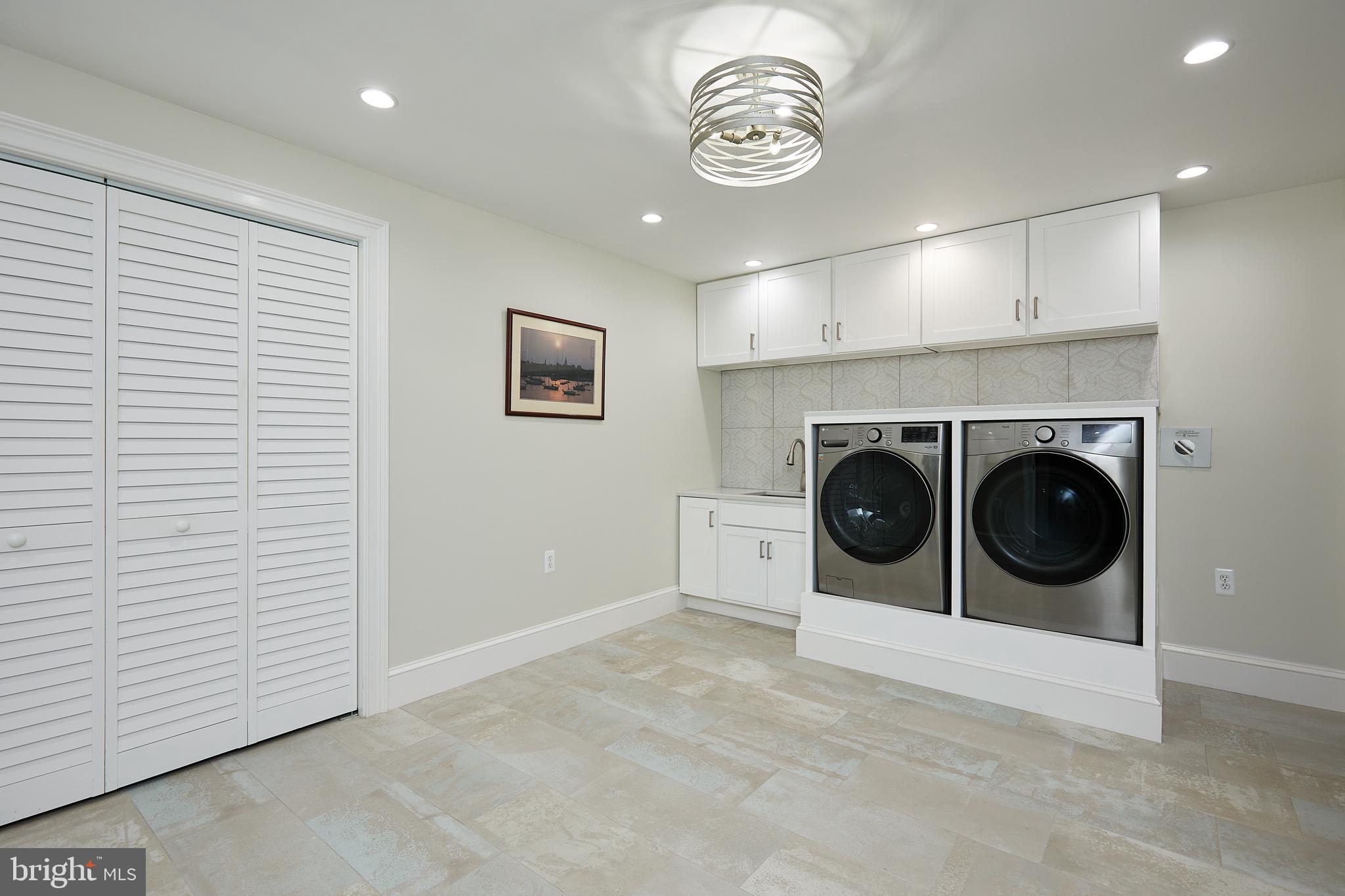 LIGON KNOLLS - Residential