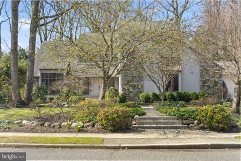 24 YORKSHIRE DRIVE VOORHEES NJ 08043
