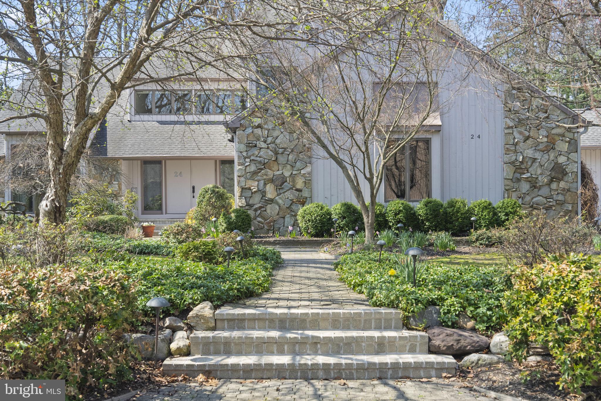 24 YORKSHIRE DRIVE