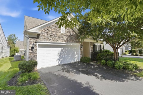Photo of 20674 Crescent Pointe Pl, ASHBURN, VA 20147 (MLS # VALO2135808)
