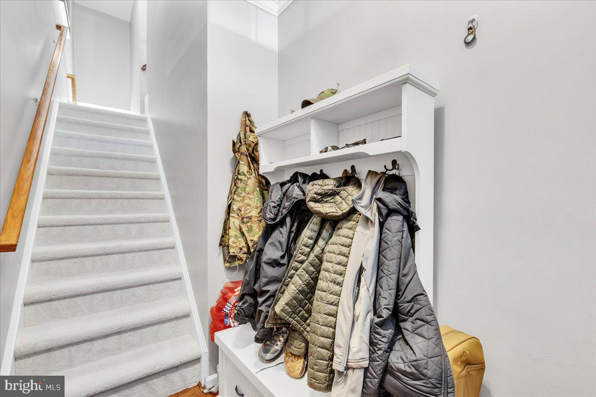 BELMONT LAND BAY - Residential Lease