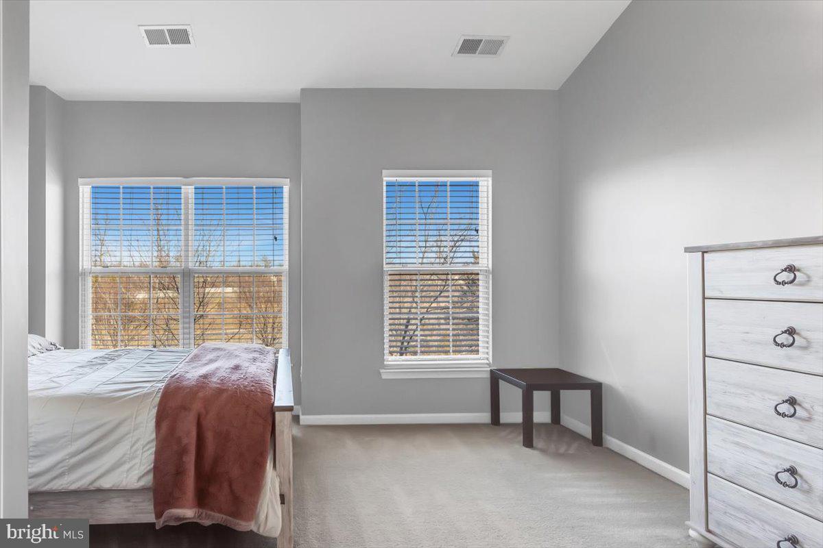 BELMONT LAND BAY - Residential Lease