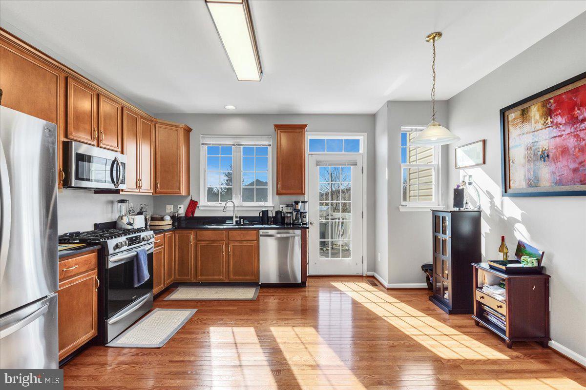 BELMONT LAND BAY - Residential Lease