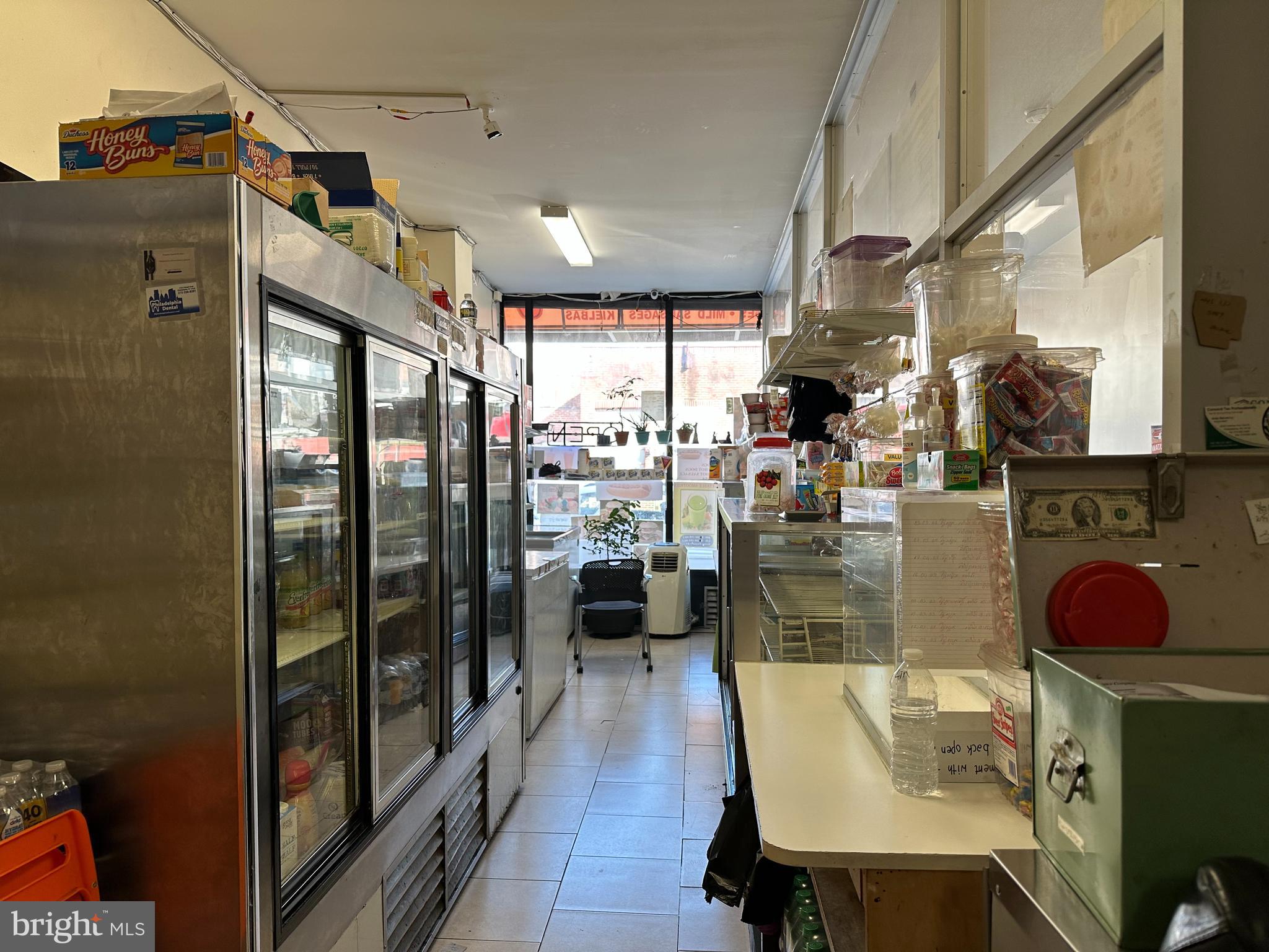 32 N 60TH STREET MARKET N