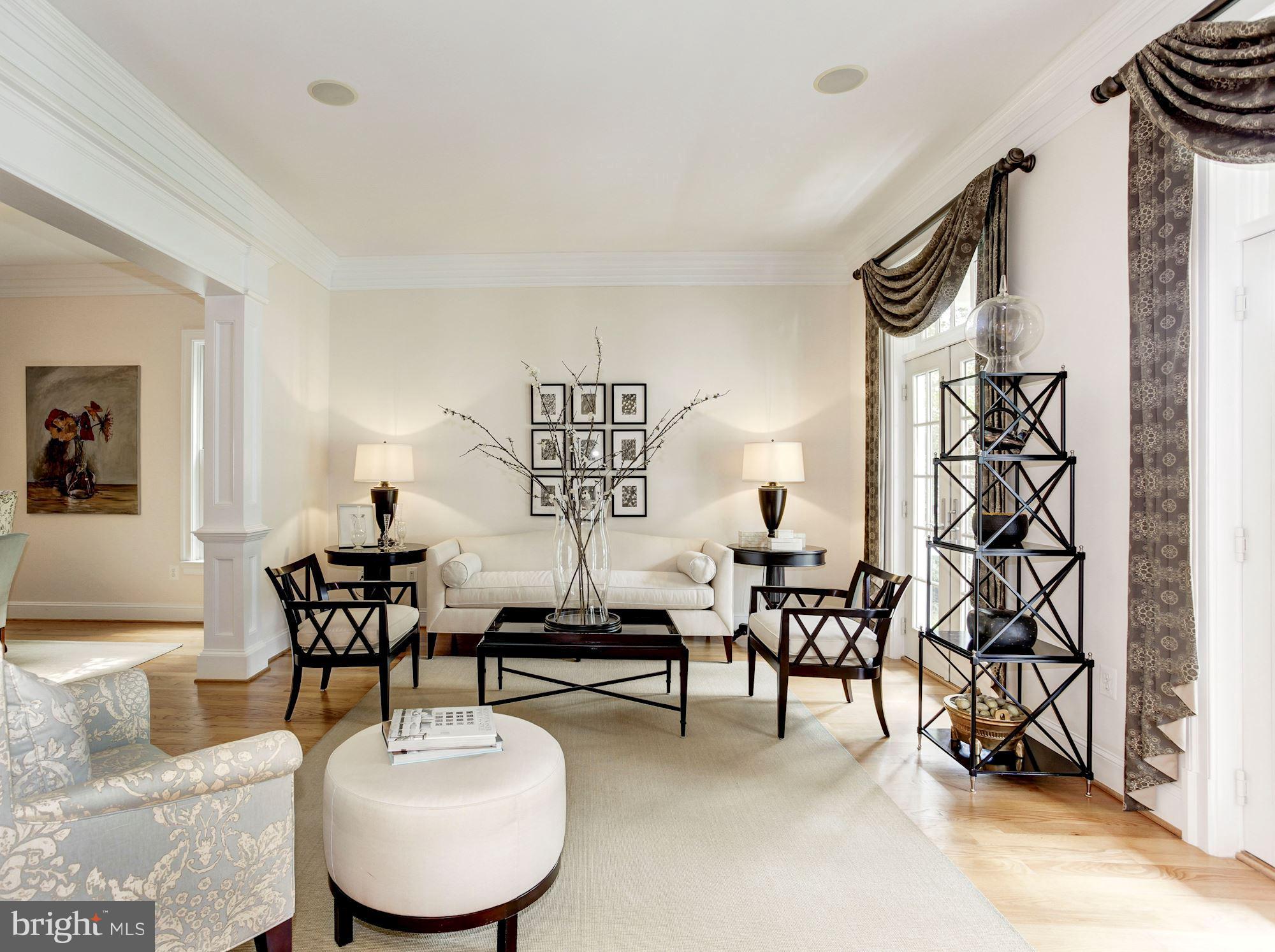 SALONA VILLAGE - Residential