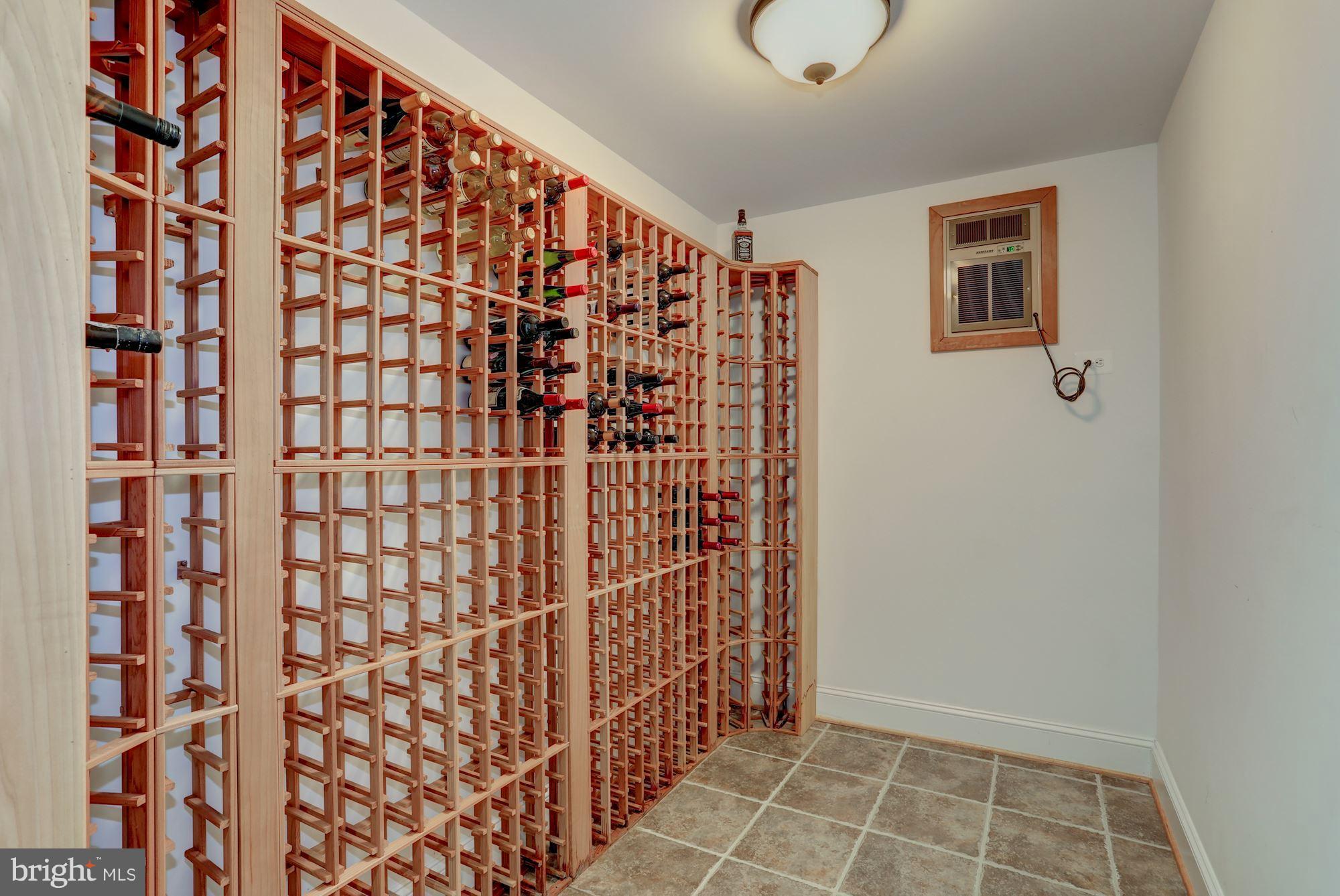 SALONA VILLAGE - Residential