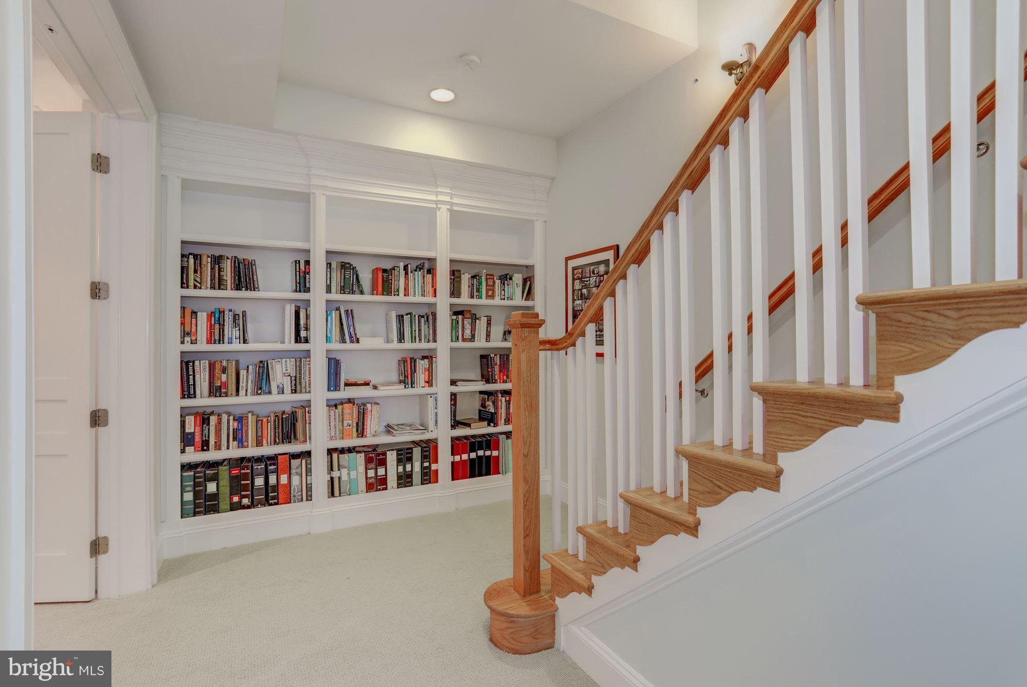 SALONA VILLAGE - Residential