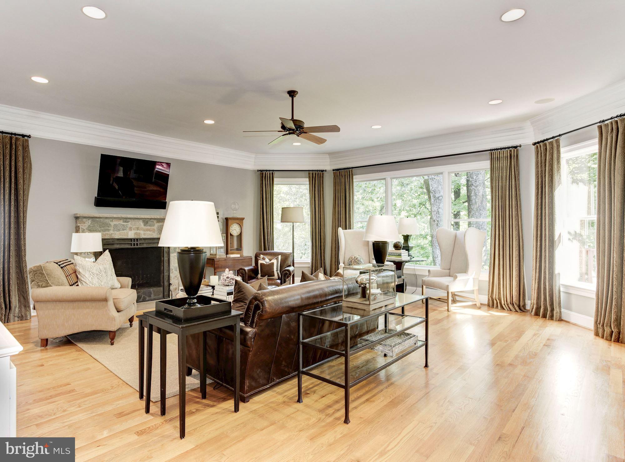 SALONA VILLAGE - Residential