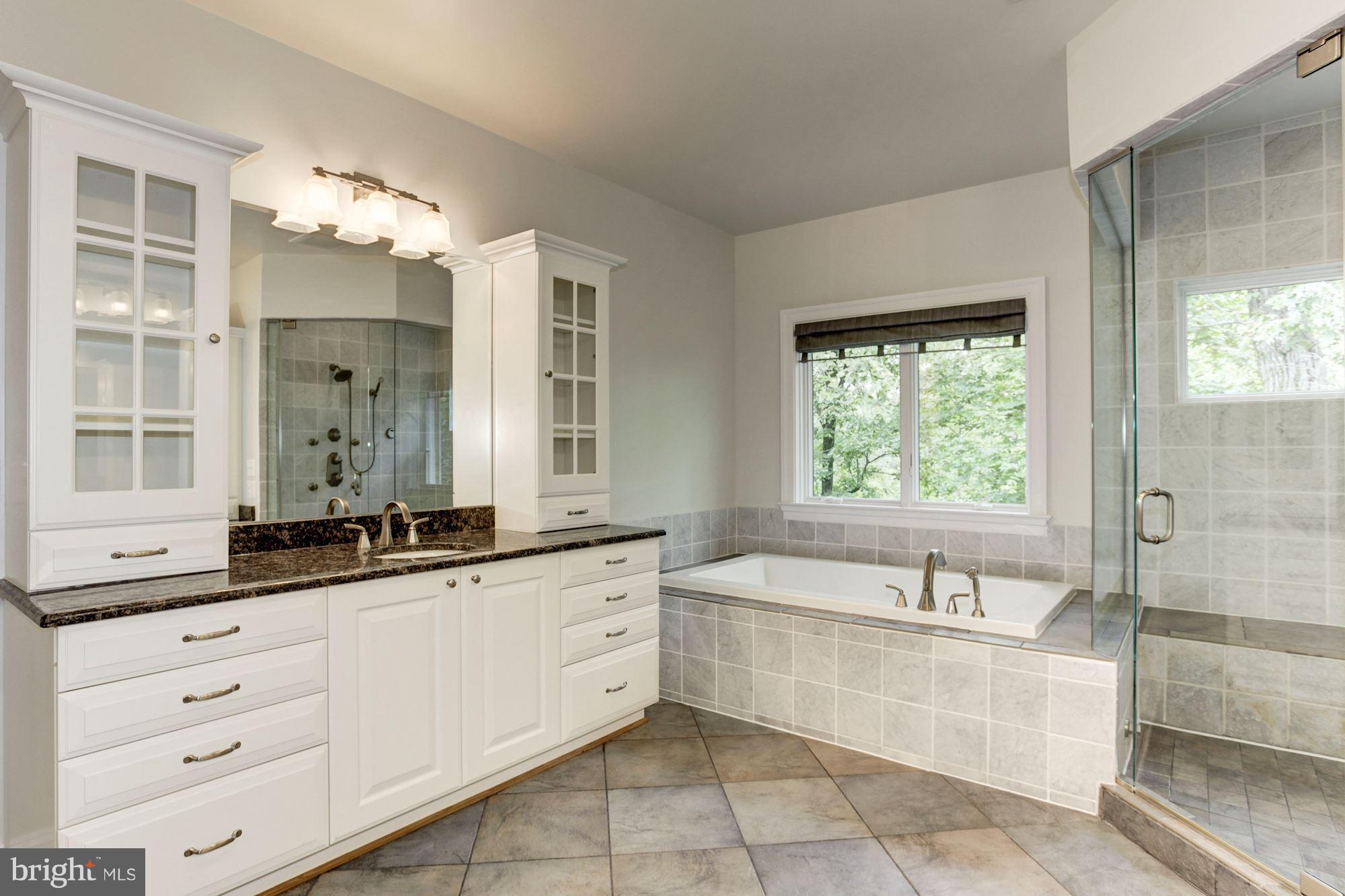 SALONA VILLAGE - Residential