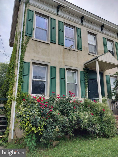 Townhouse For Rent - 213 Brandywine Avenue<br/> Chester County, DOWNINGTOWN, PA 19335