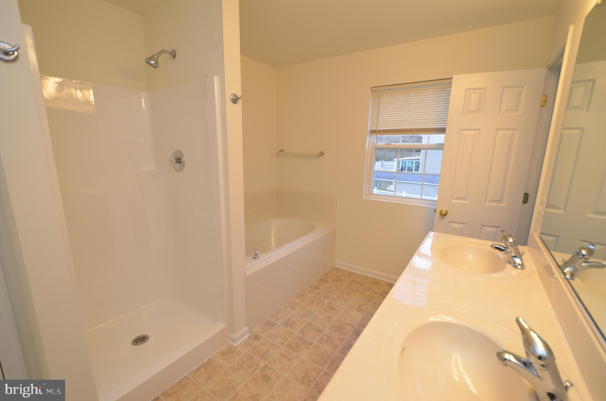 SELBY ON THE BAY - Residential