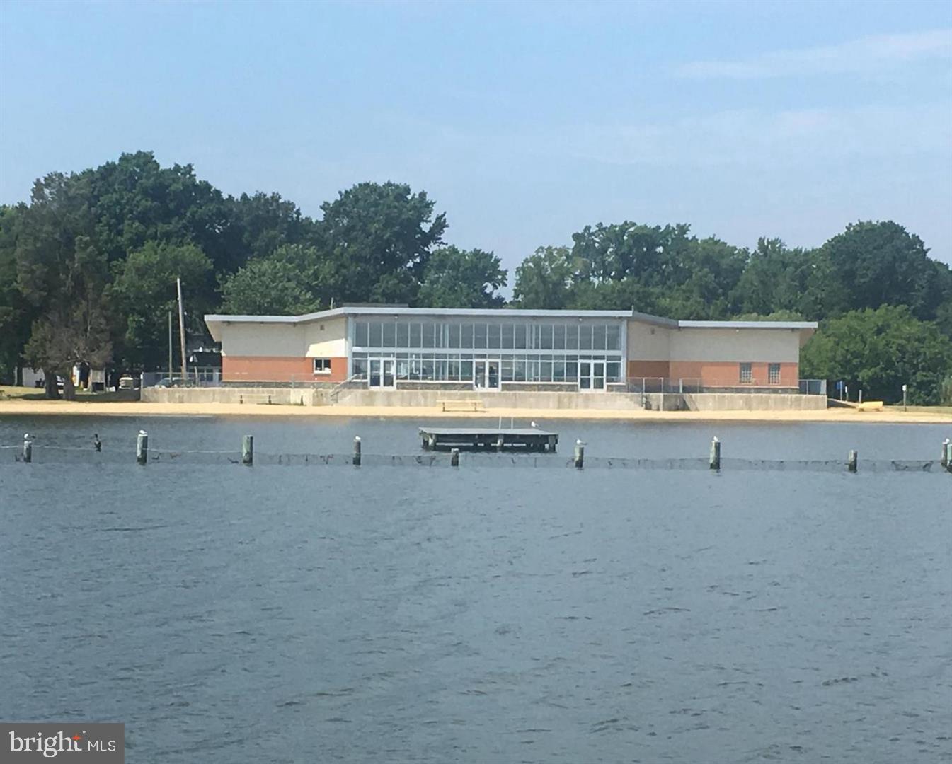 SELBY ON THE BAY - Residential