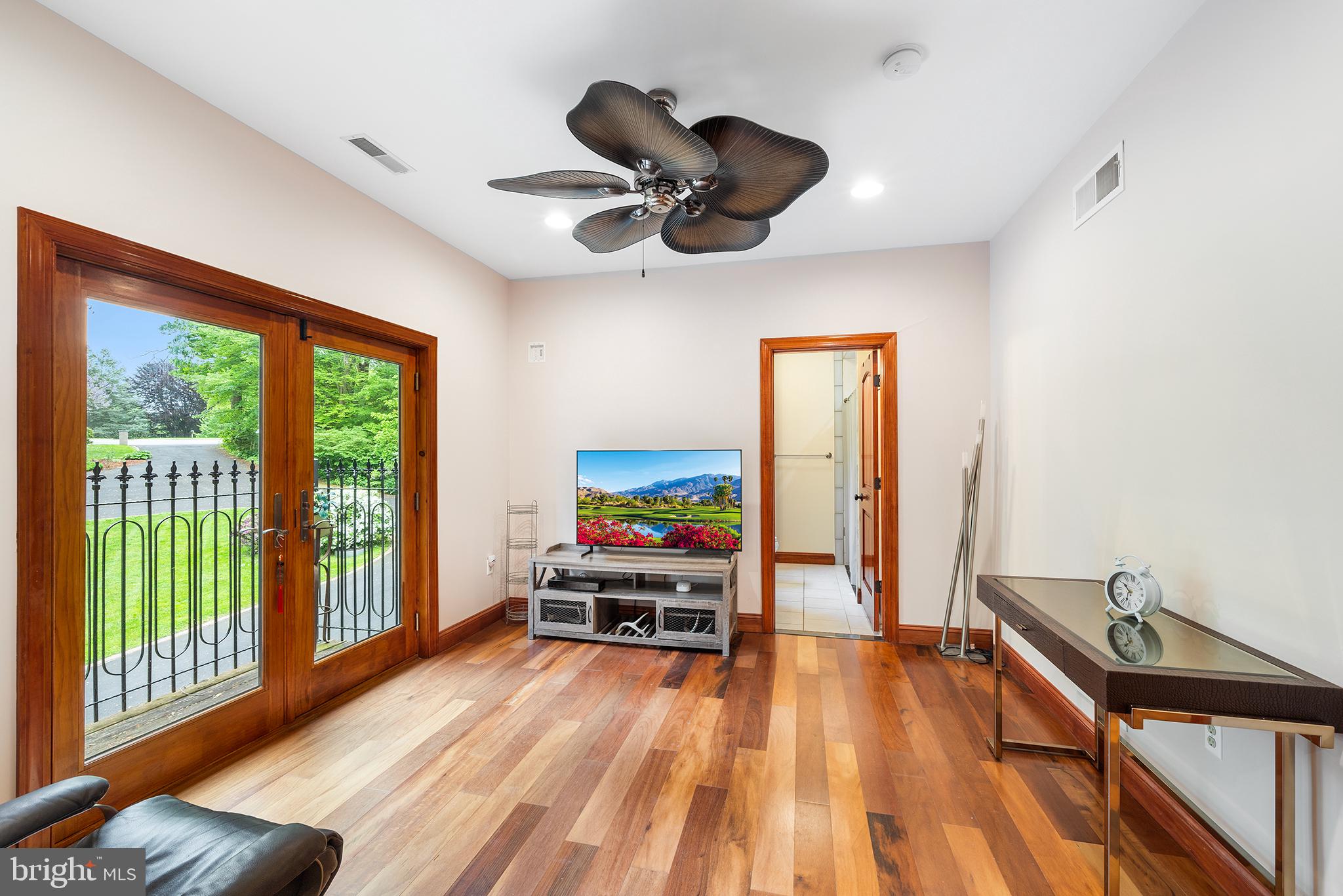 MITCHELL FARM - Residential