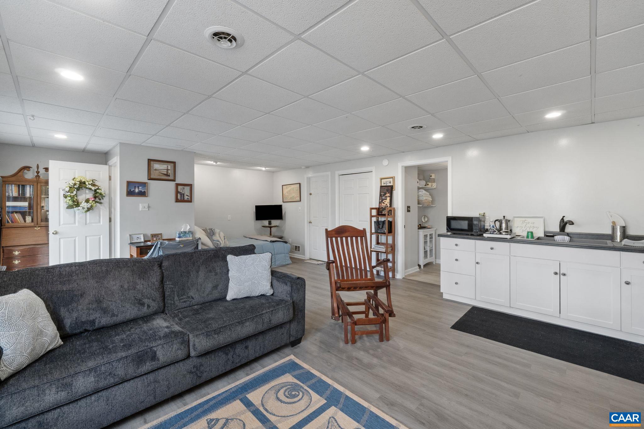 LAKE MONTICELLO - Residential