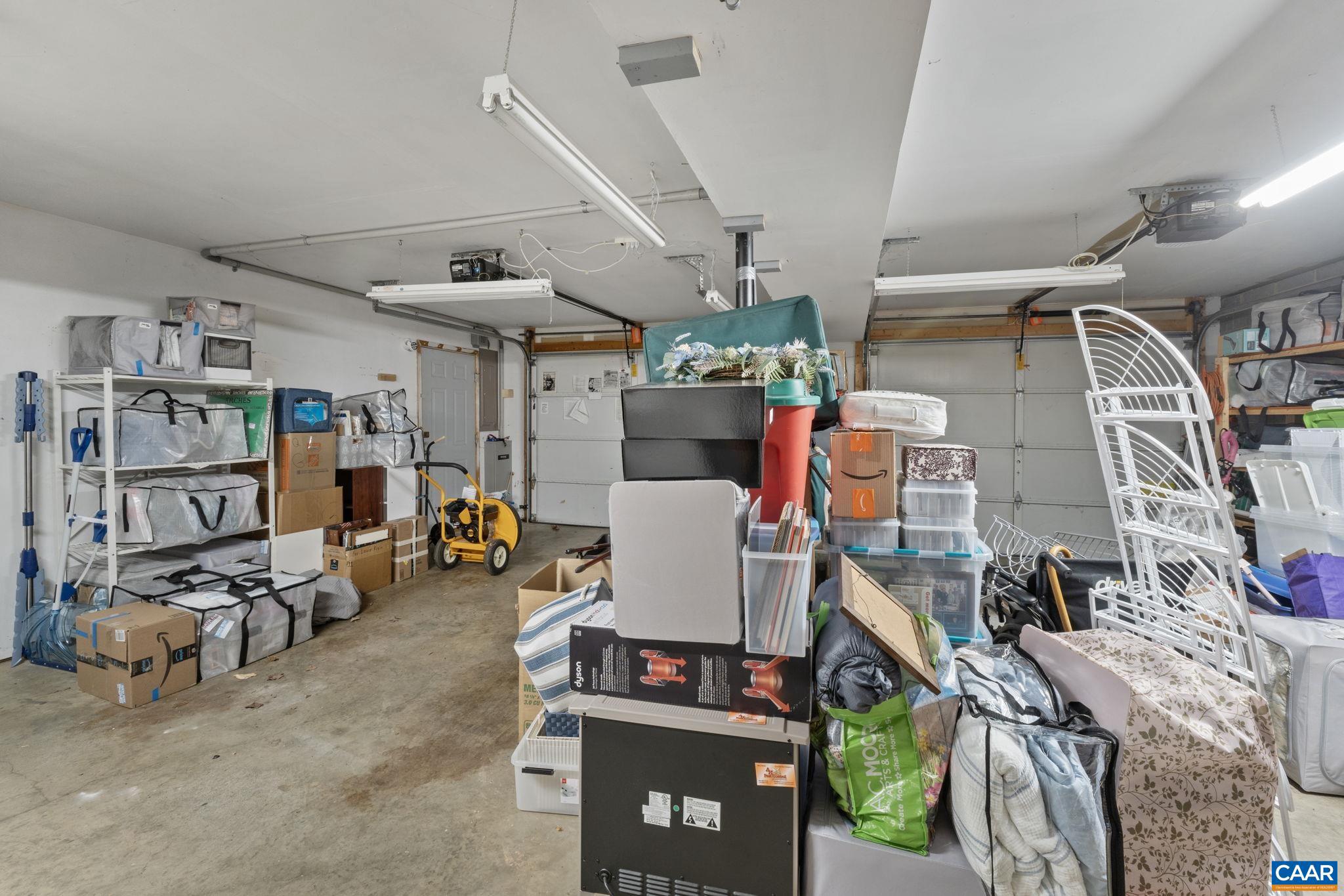 LAKE MONTICELLO - Residential