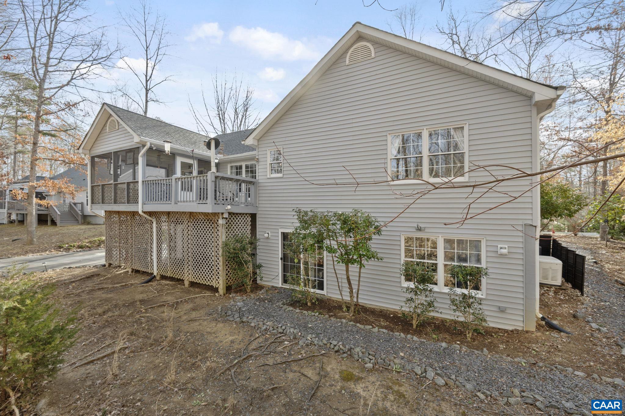 LAKE MONTICELLO - Residential