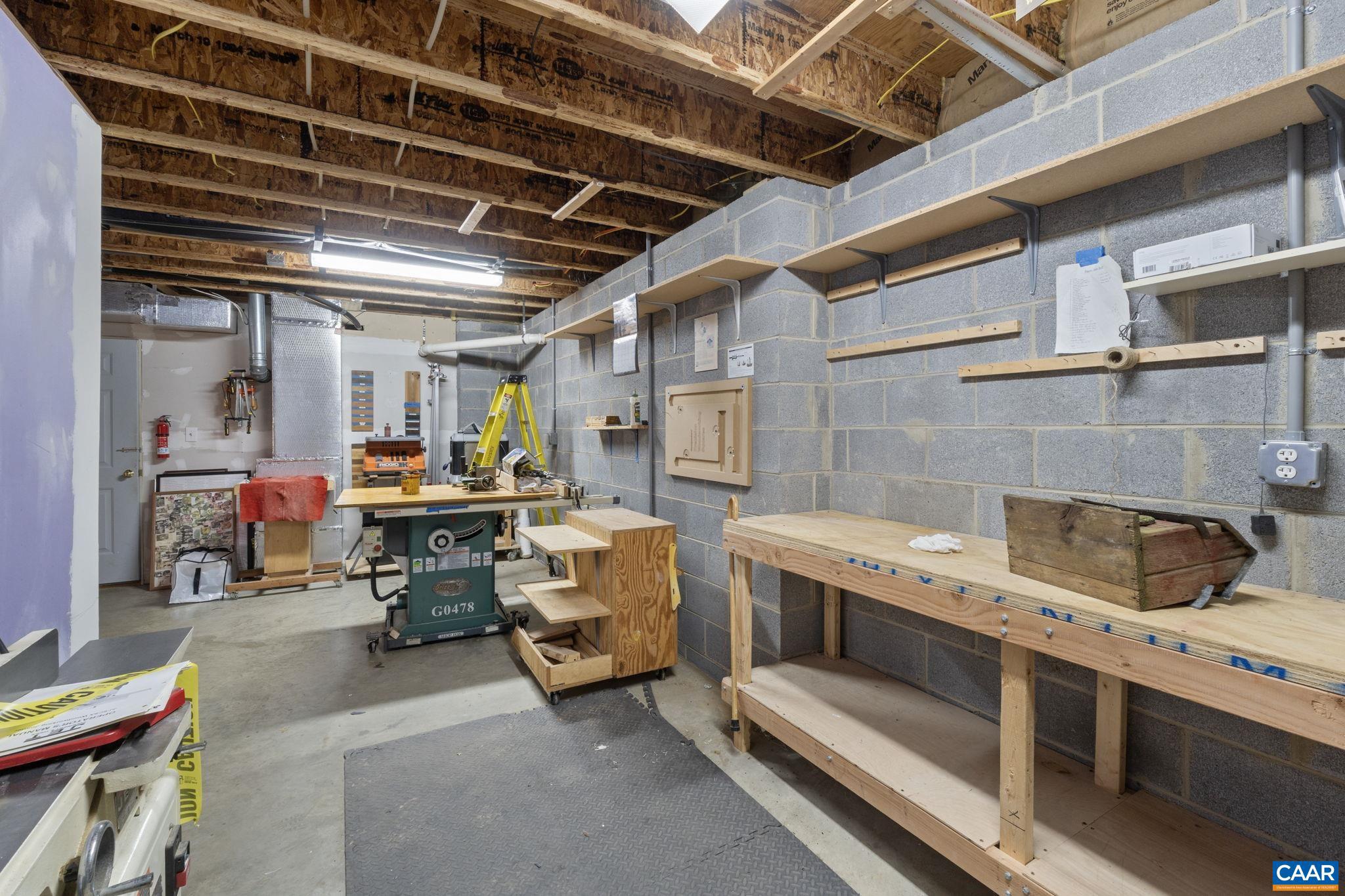 LAKE MONTICELLO - Residential