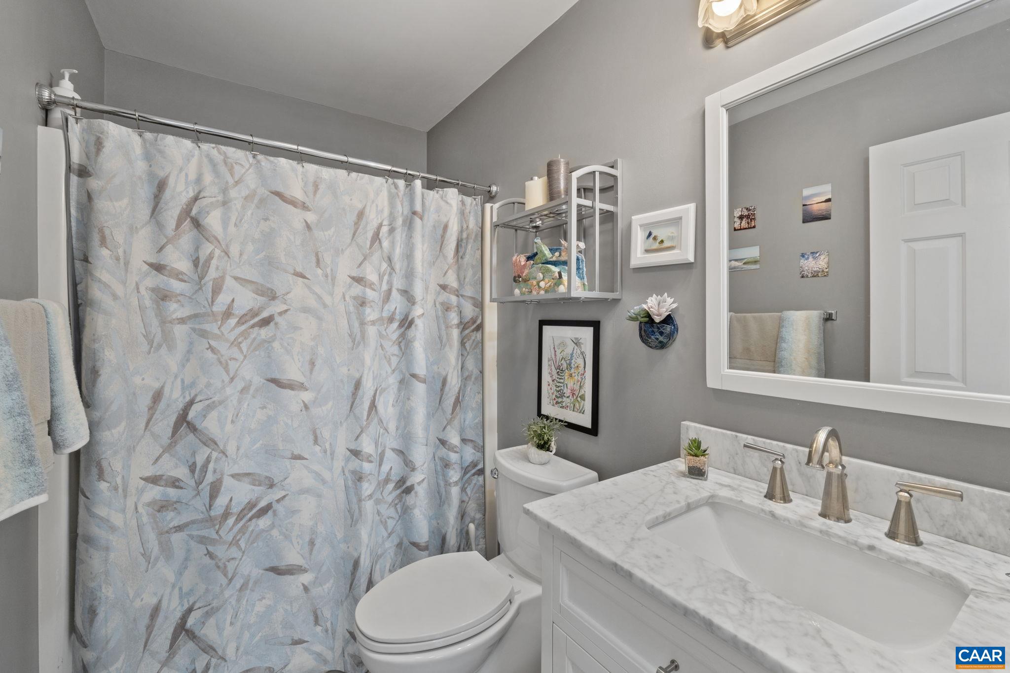 LAKE MONTICELLO - Residential