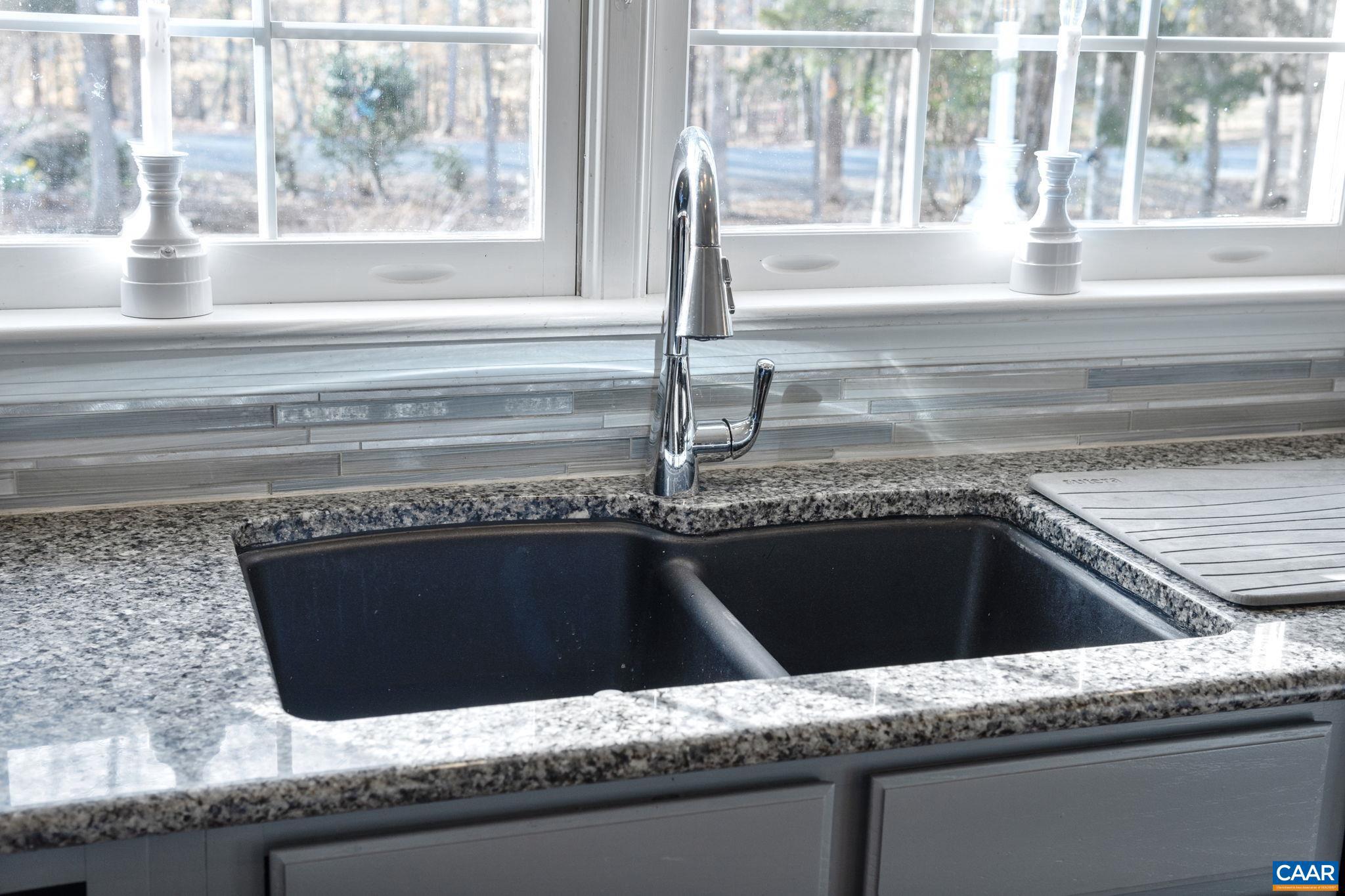 LAKE MONTICELLO - Residential