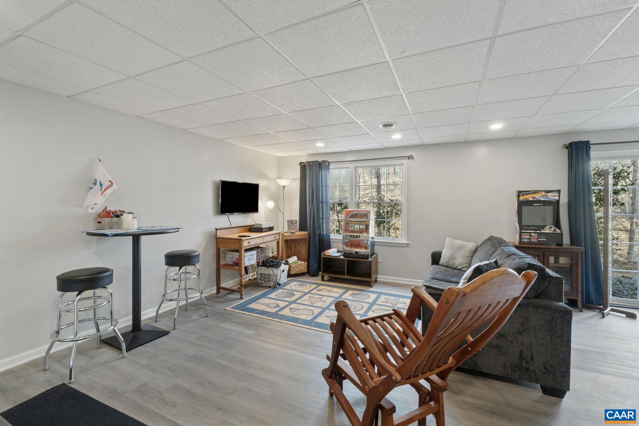 LAKE MONTICELLO - Residential