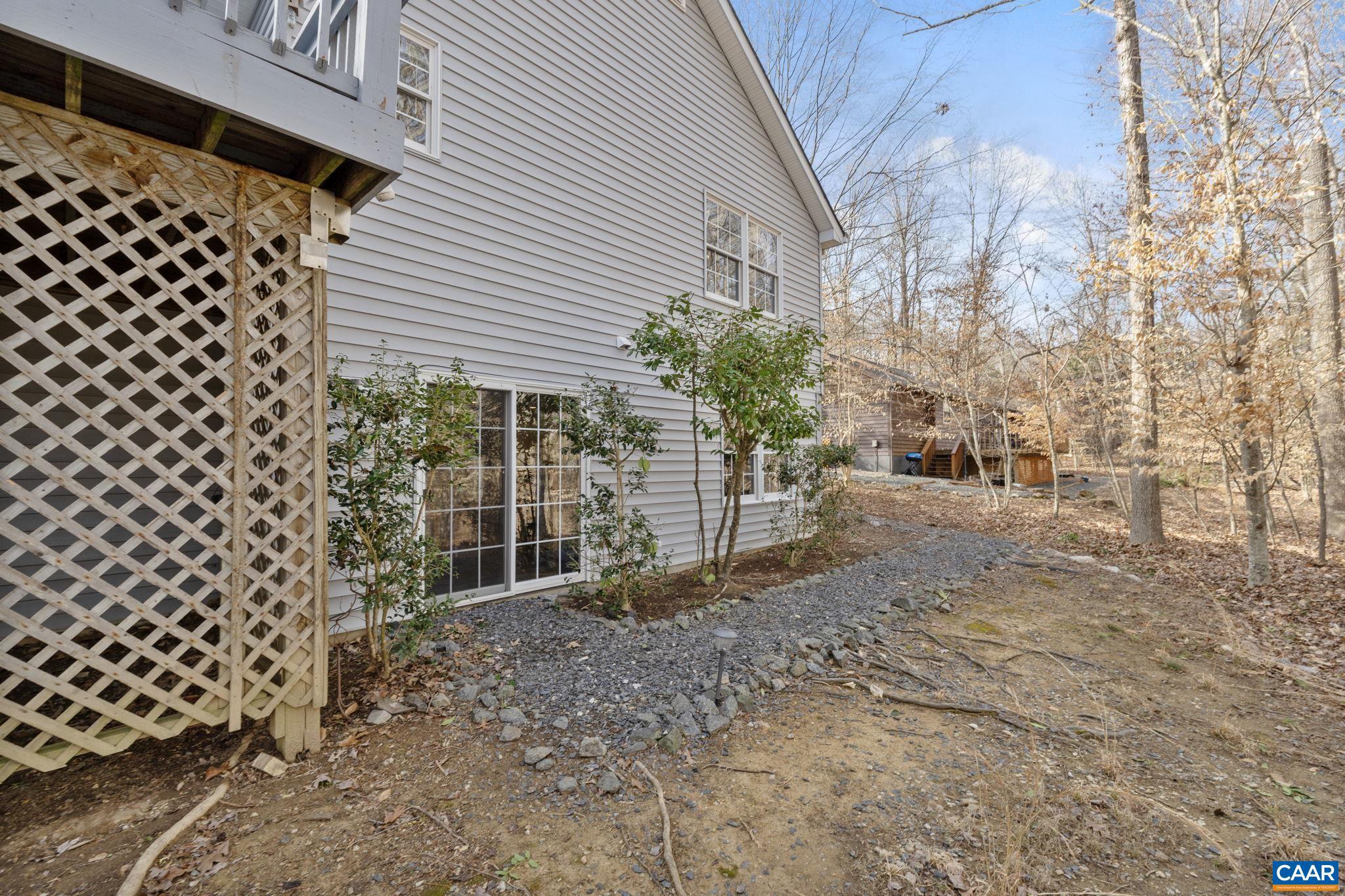 LAKE MONTICELLO - Residential