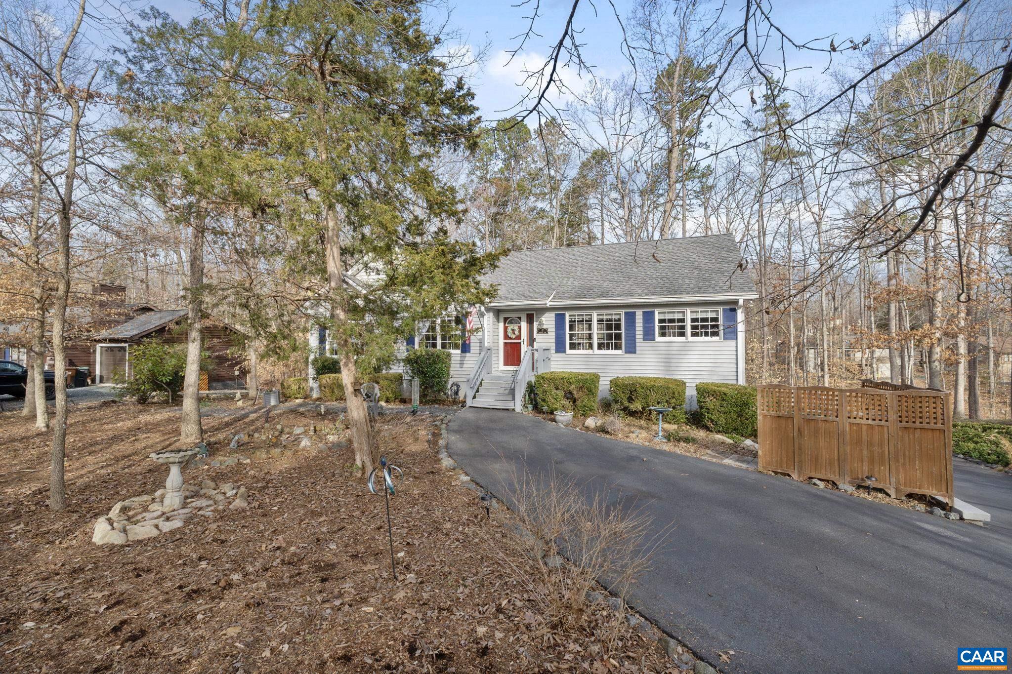 LAKE MONTICELLO - Residential