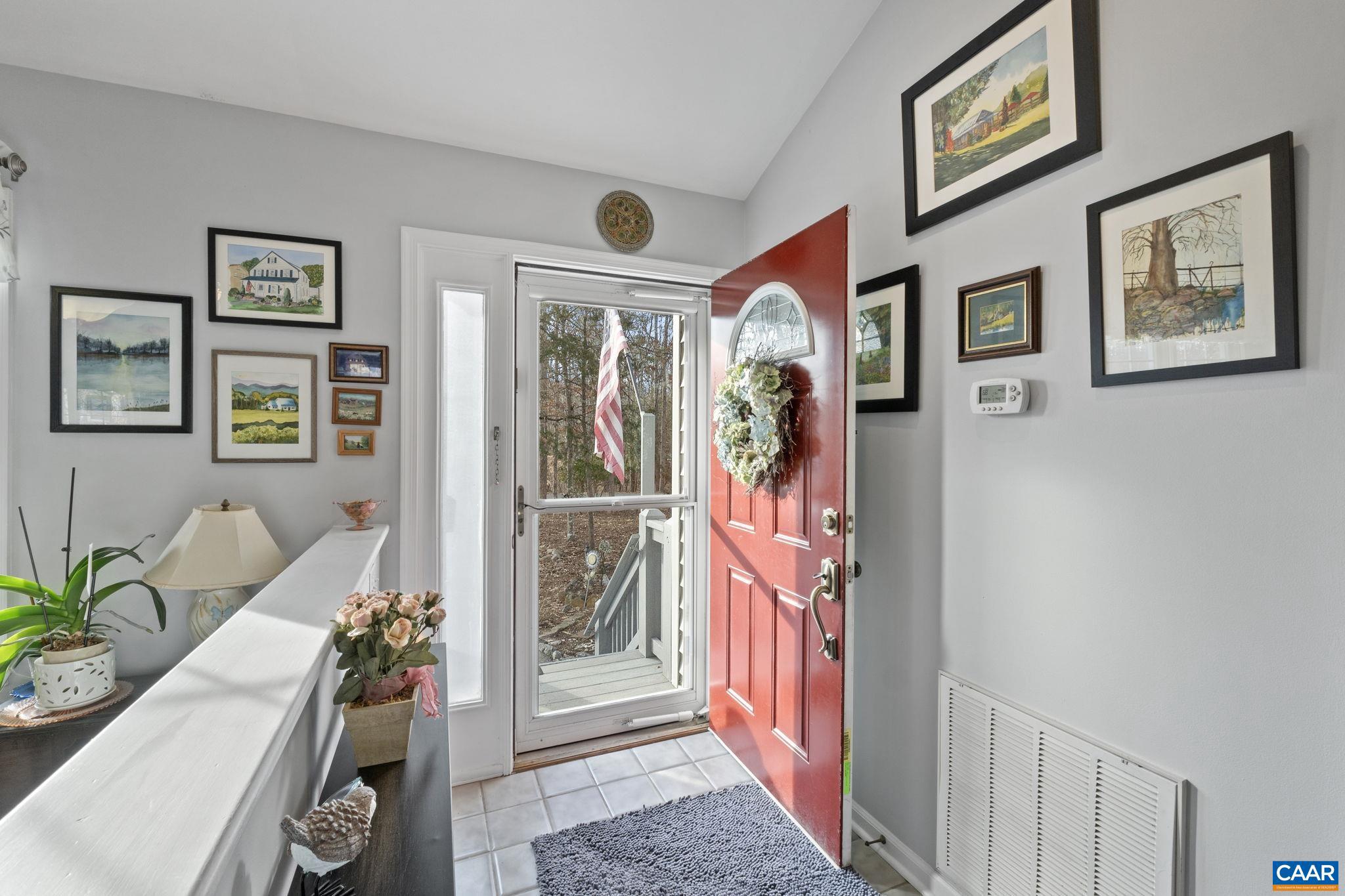 LAKE MONTICELLO - Residential