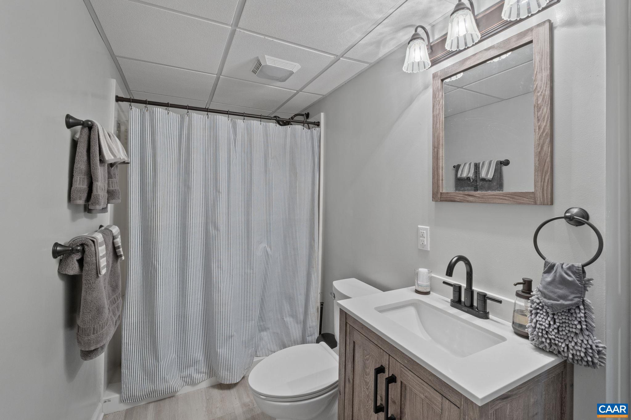 LAKE MONTICELLO - Residential