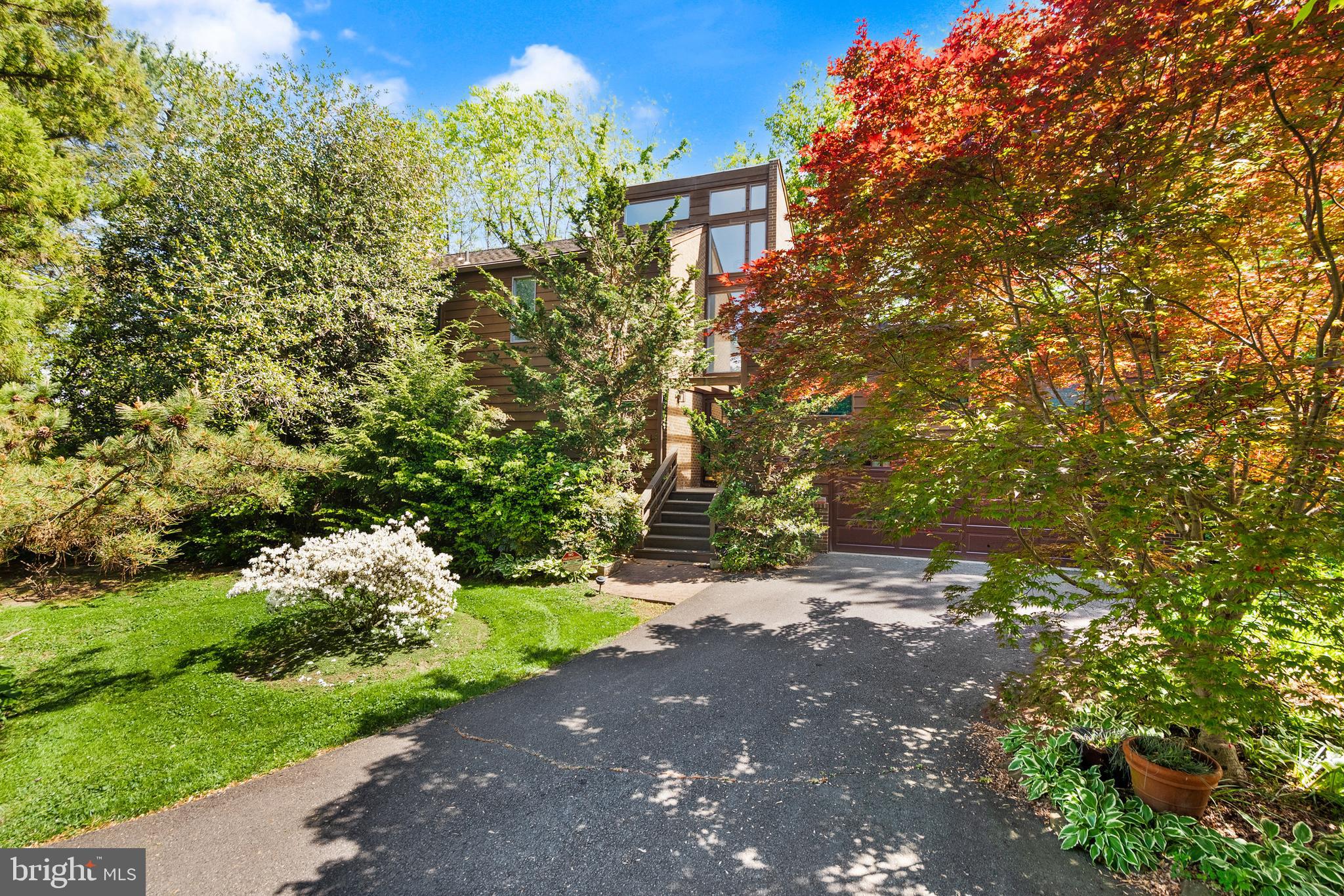 1528 PATHFINDER LANE