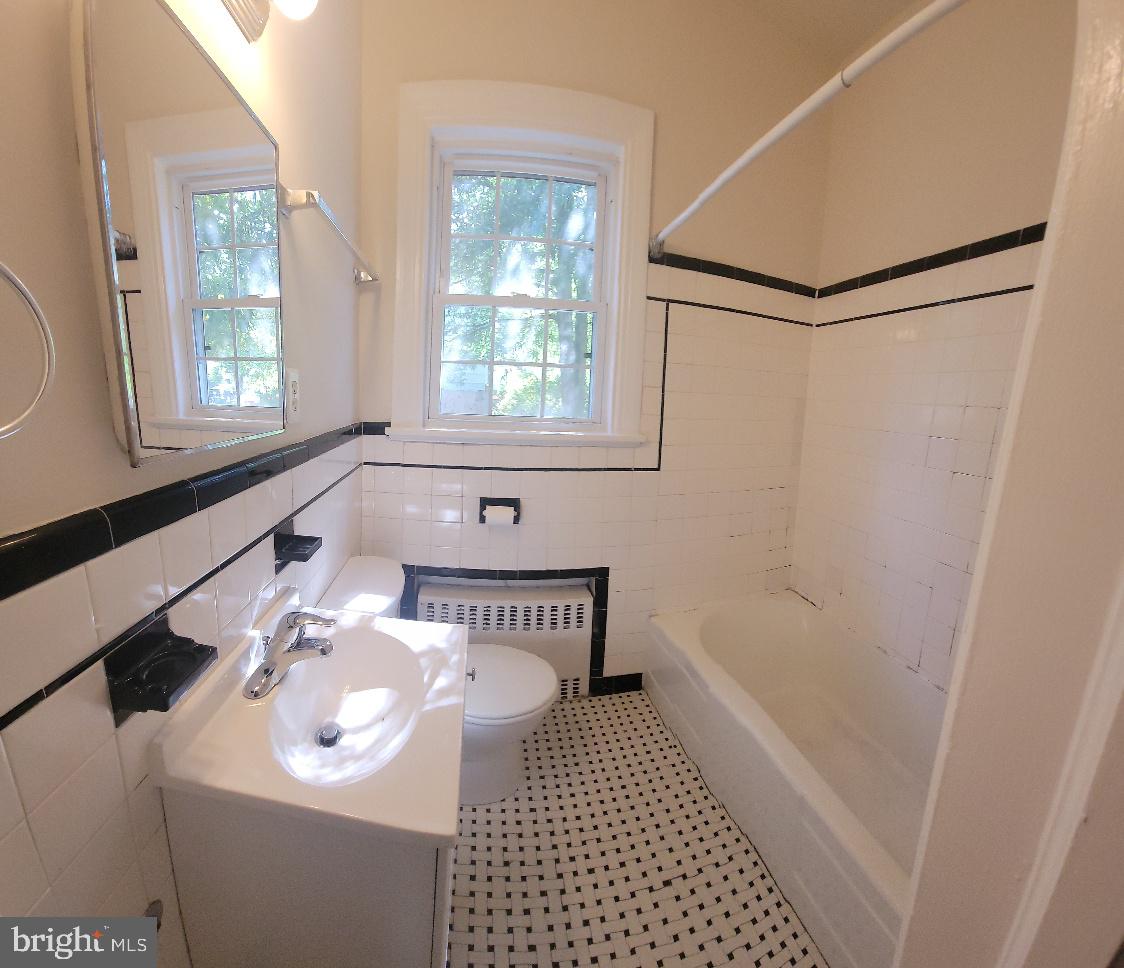 DOWNTOWN FREDERICKSBURG - Residential Lease