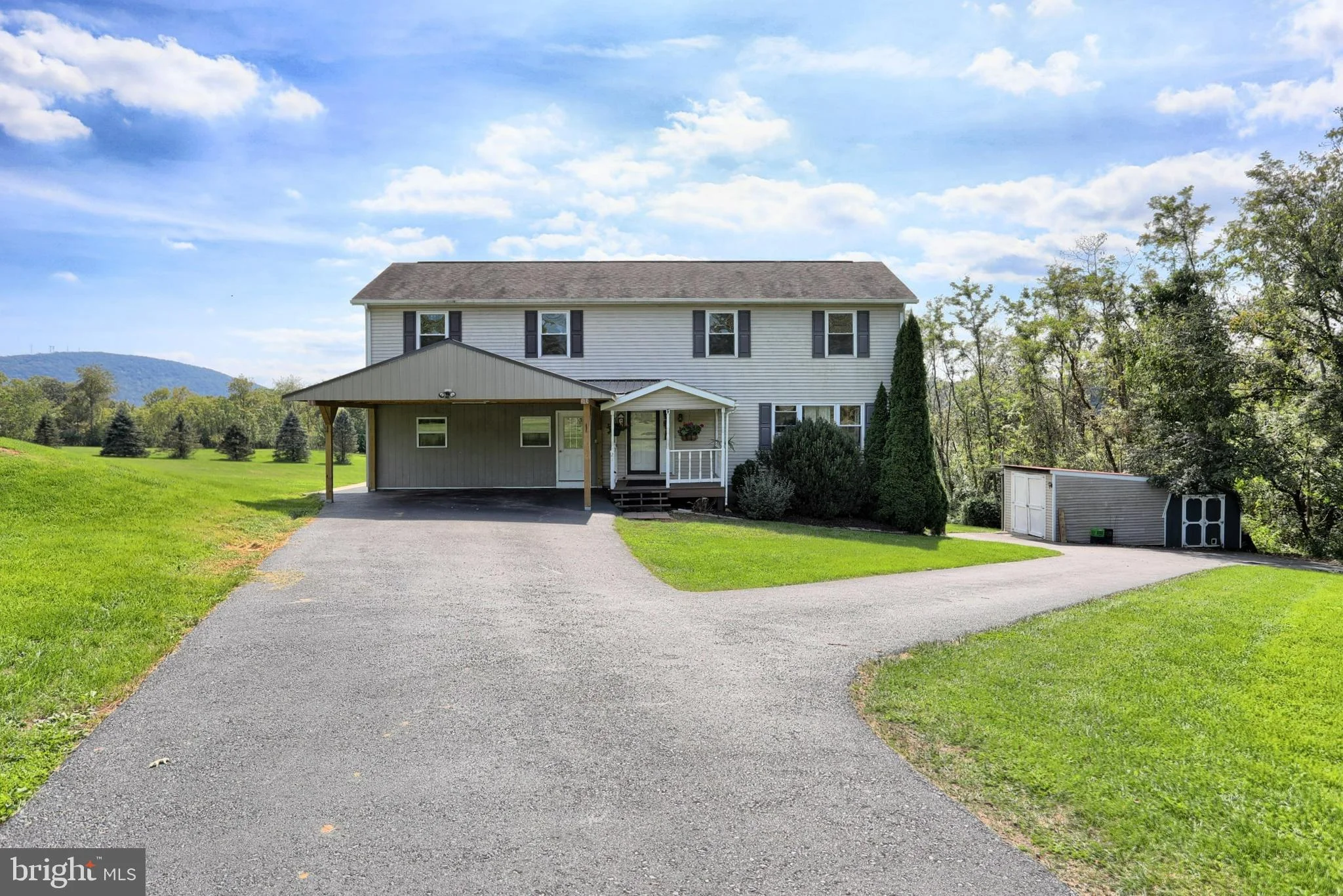 21 Dead End Road, Millerstown, PA 17062