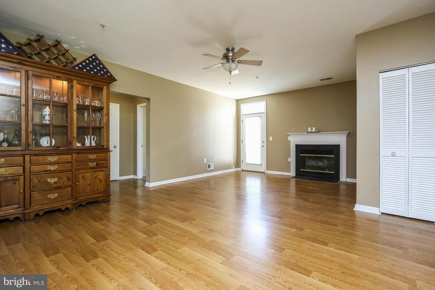 This 2 bed, 2 bath first floor condo offers proximity to everything: shopping, restaurants, theaters, parks, and more. Situated quietly off of Route 3 in the Stonehaven Mews, this unit houses gas appliances, hardwood floors, cultured marble counters, ceramic tiles, a gas fireplace, W/D, alarm system, newer utilities. Pets case by case. No smoking.