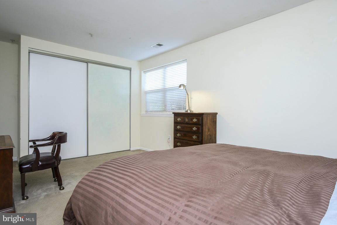 STONEHAVEN MEWS IN CROFTON VILLAGE - Residential Lease