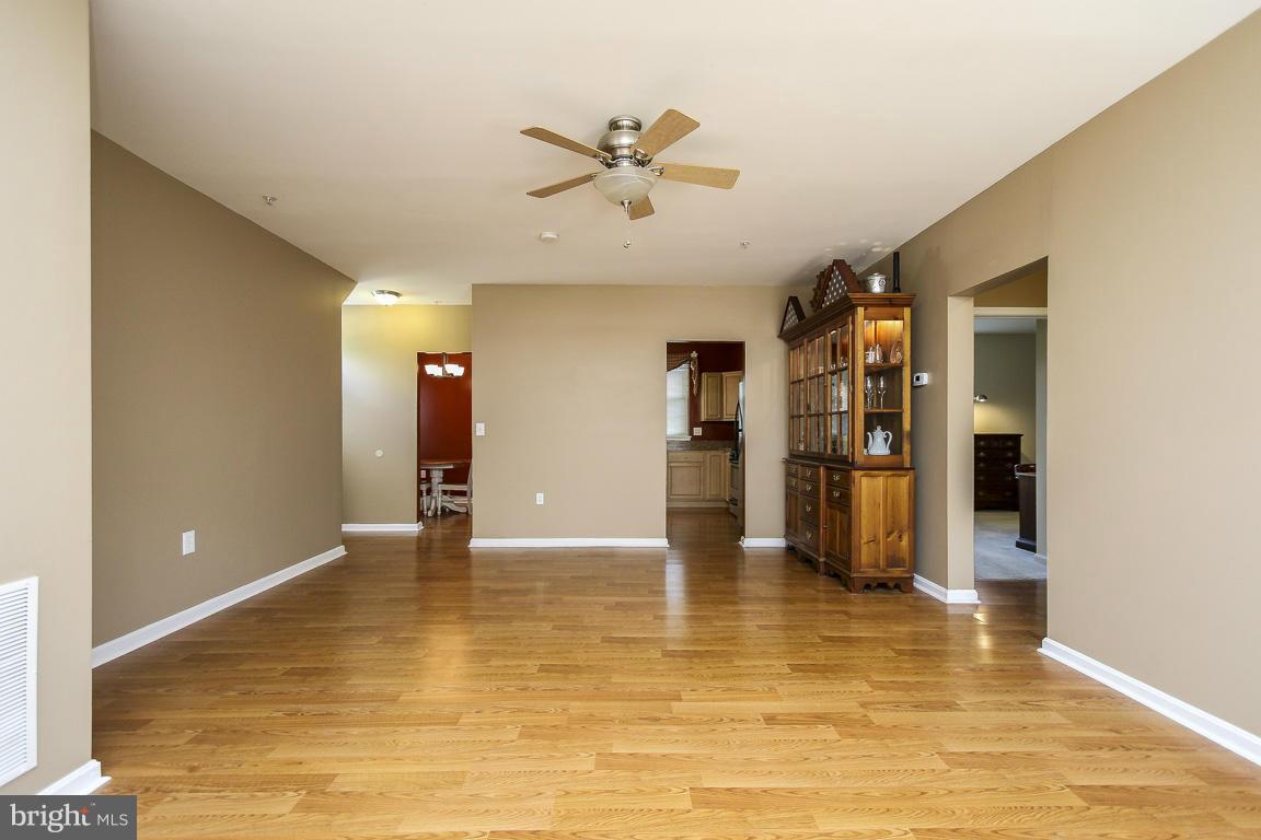 STONEHAVEN MEWS IN CROFTON VILLAGE - Residential Lease