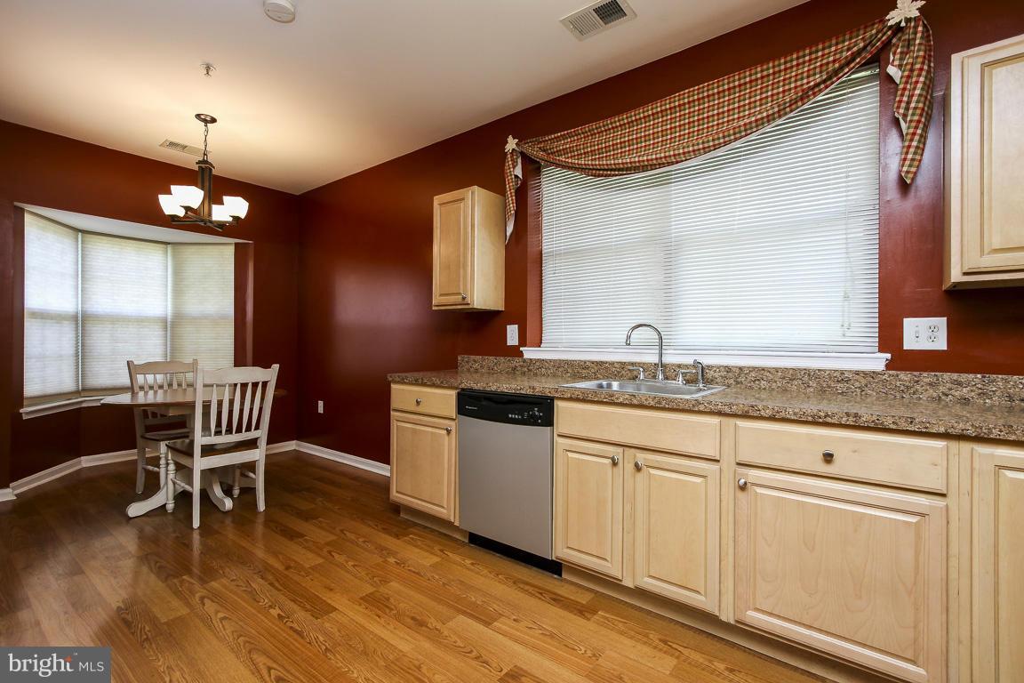 STONEHAVEN MEWS IN CROFTON VILLAGE - Residential Lease