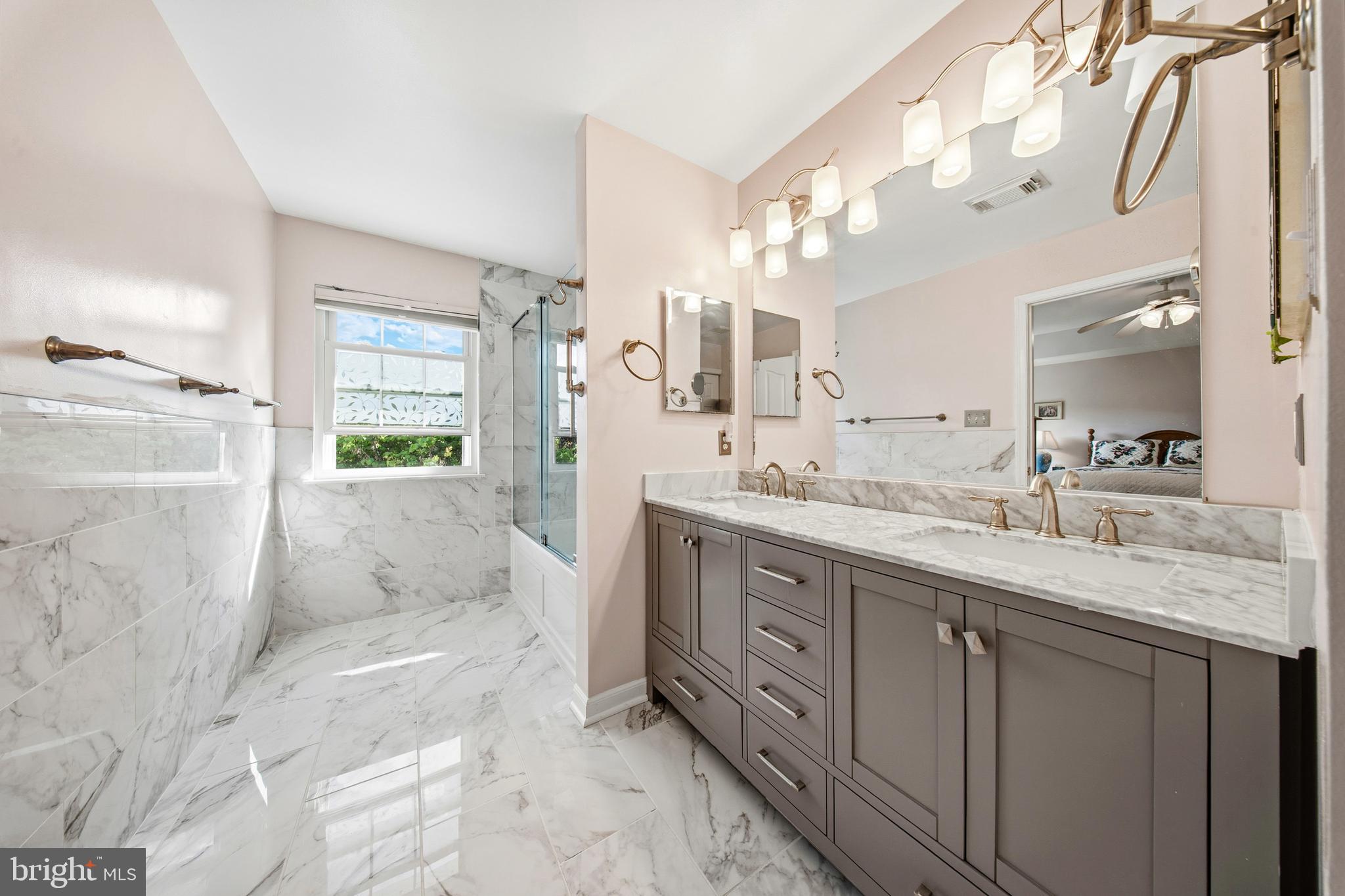 BARNSLEY MANOR ESTATES - Residential