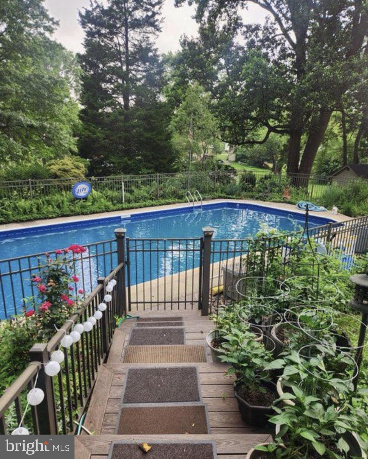 8 ELK CIRCLE