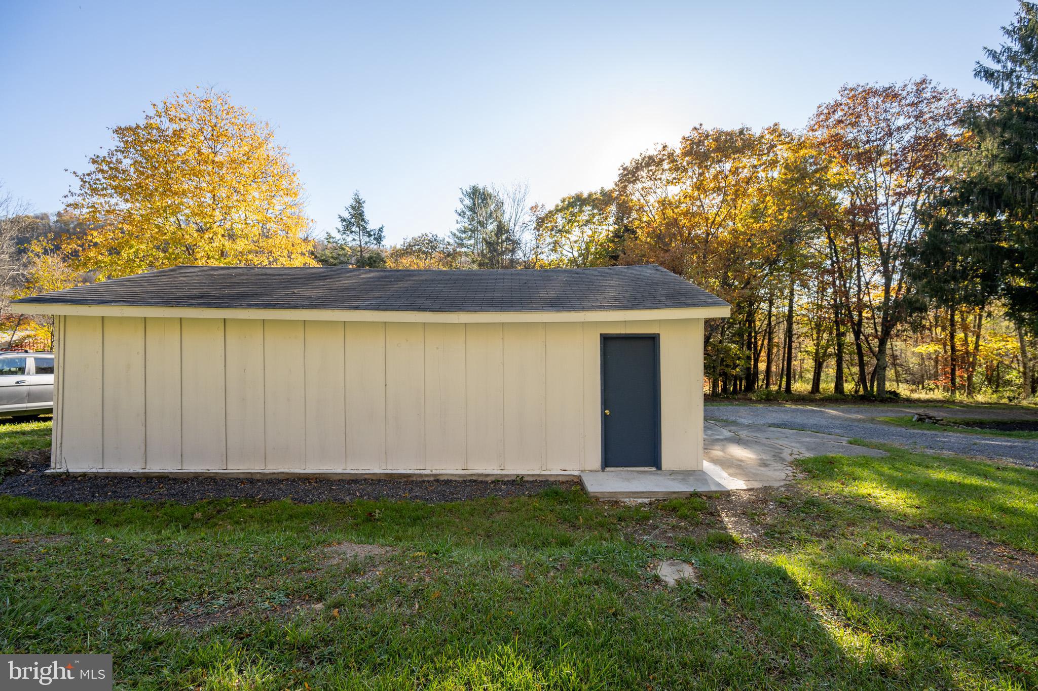 WHITE CHURCH - Residential