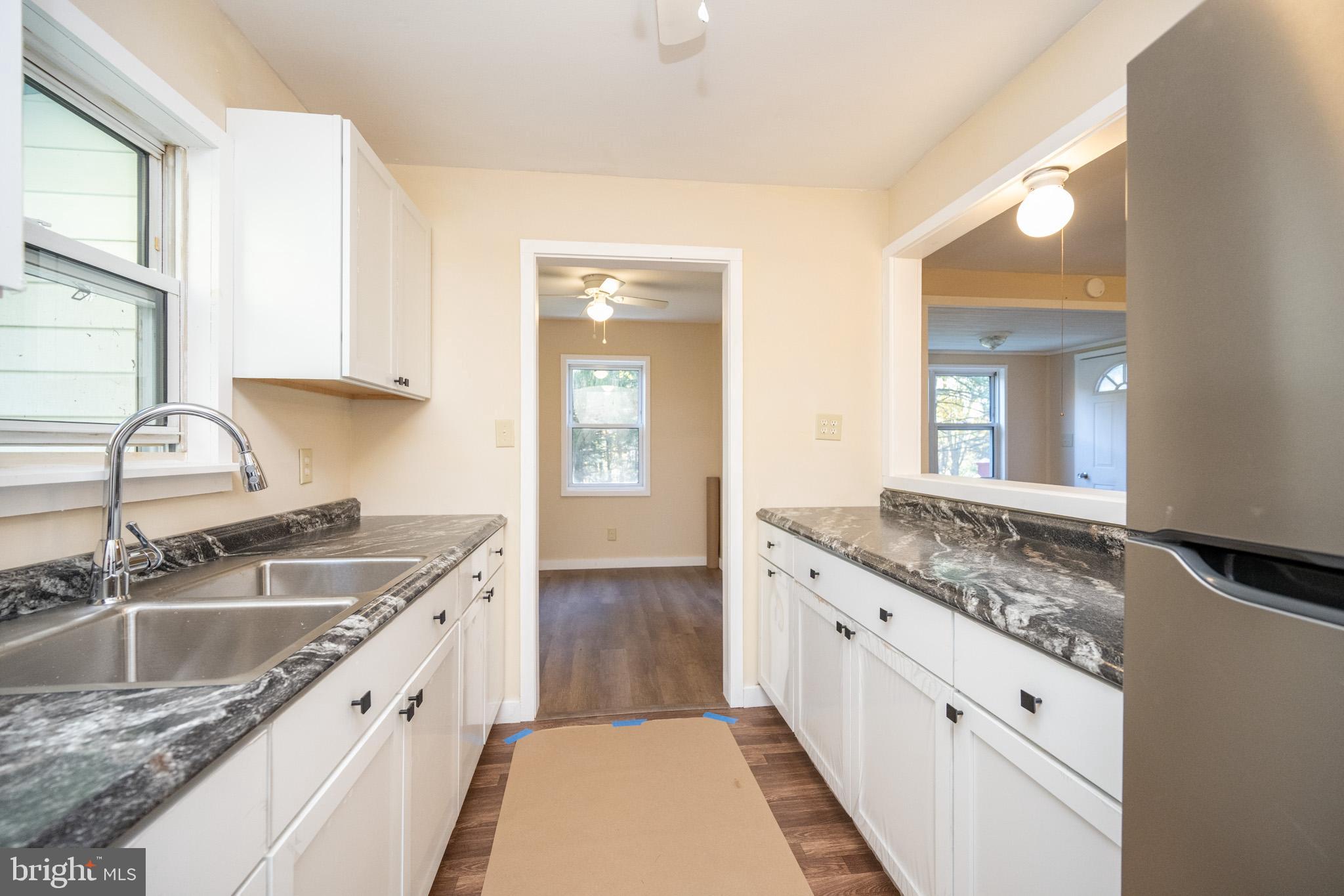 WHITE CHURCH - Residential