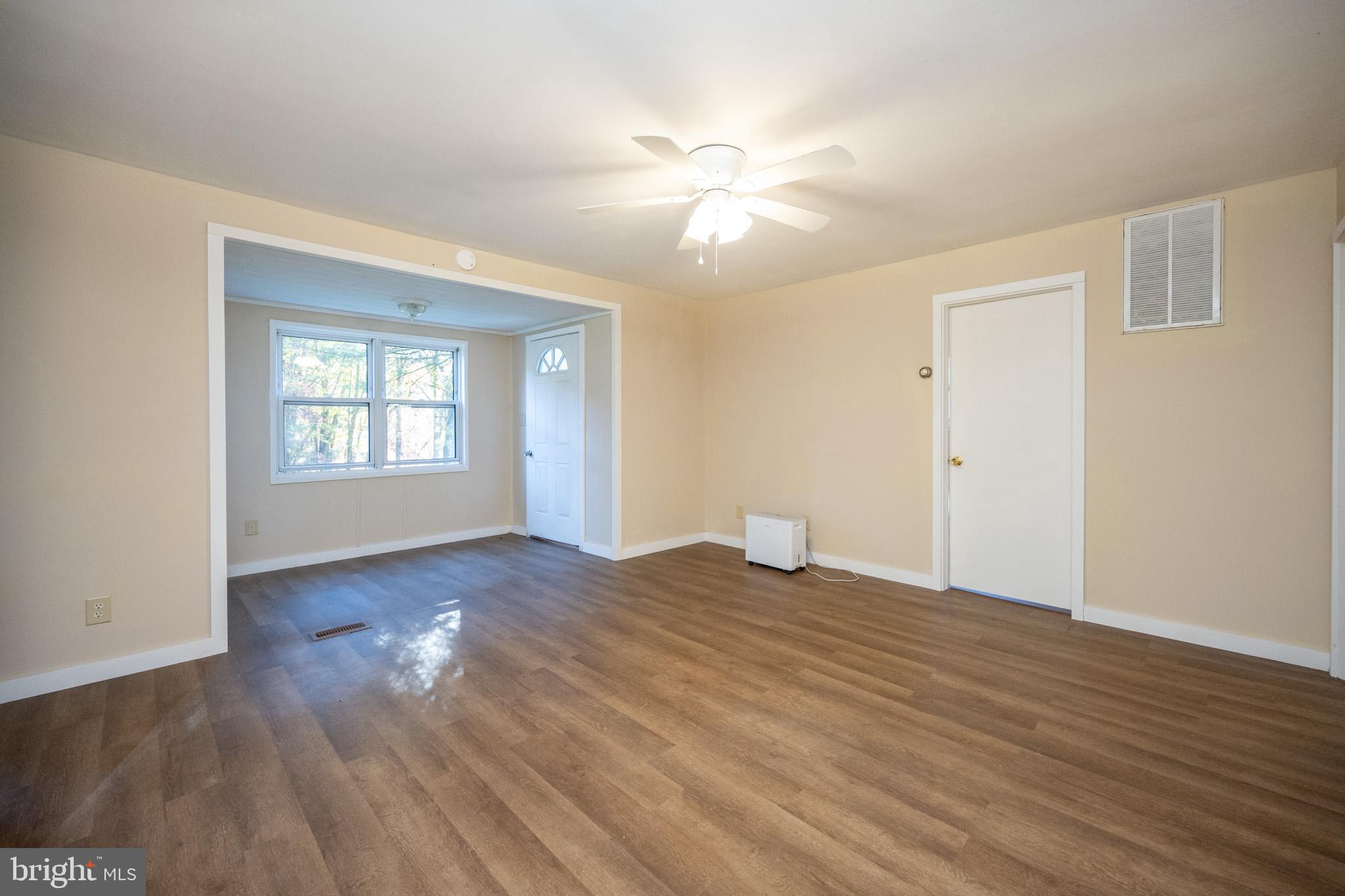 WHITE CHURCH - Residential