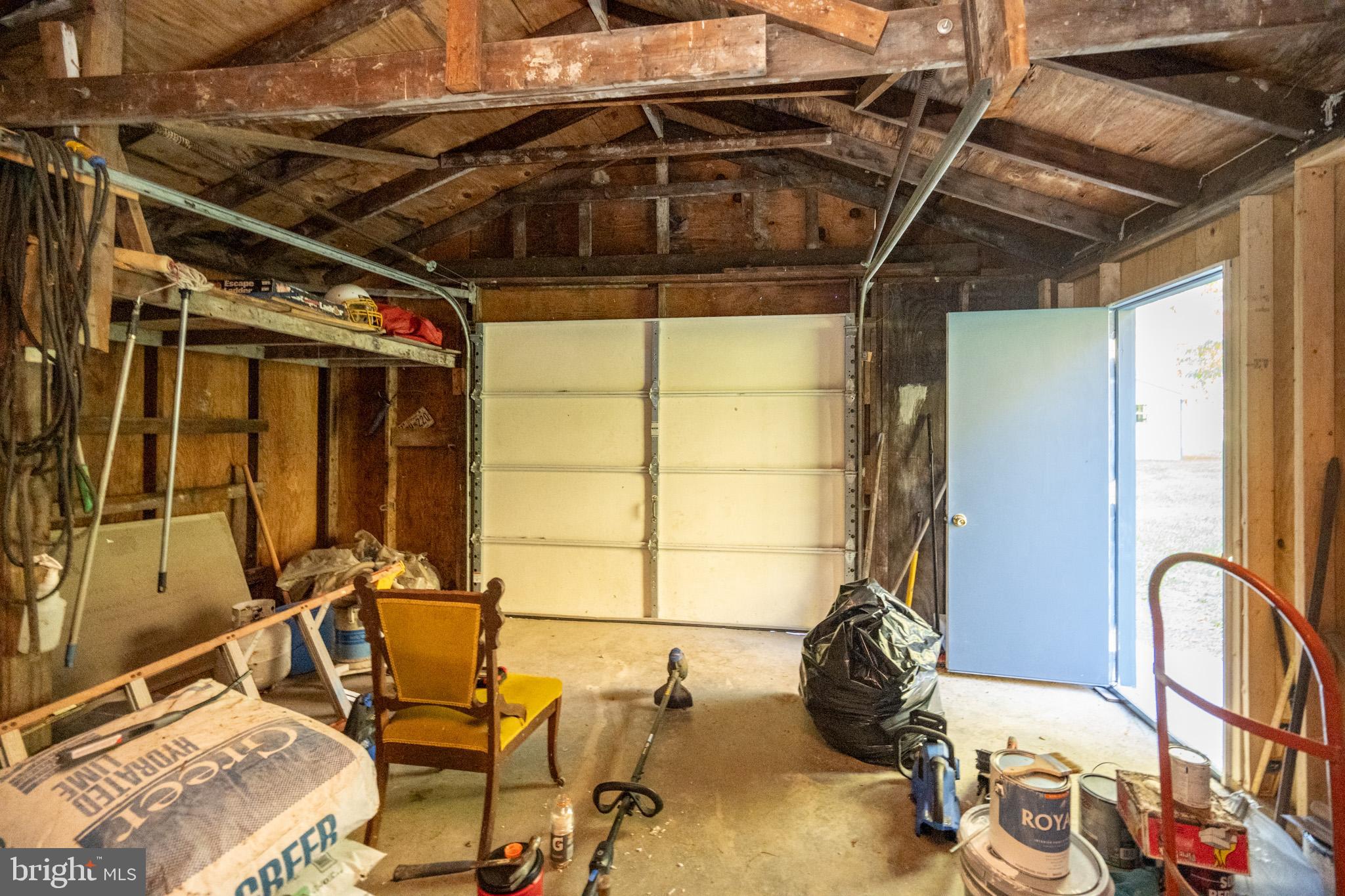 WHITE CHURCH - Residential