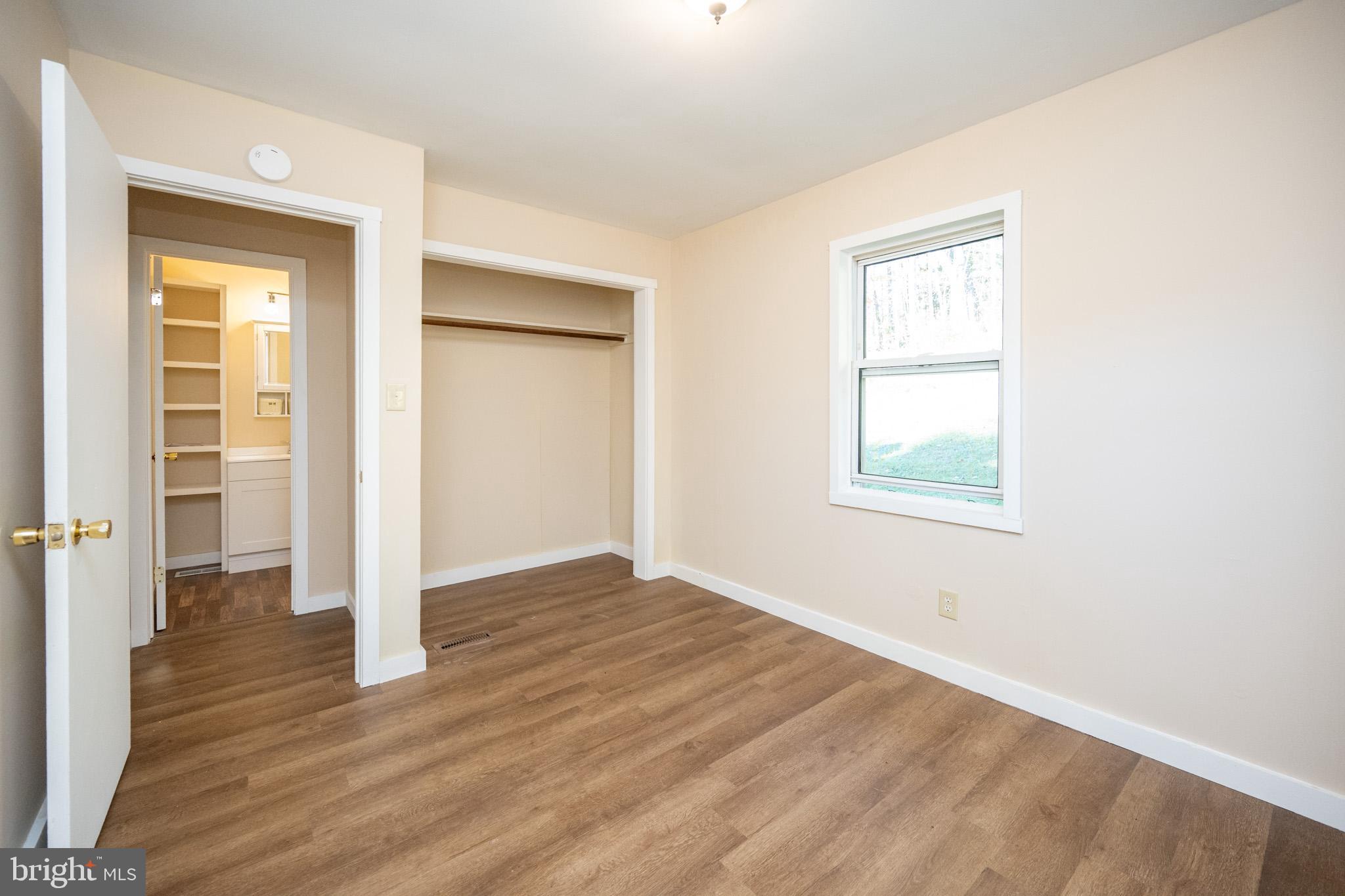 WHITE CHURCH - Residential