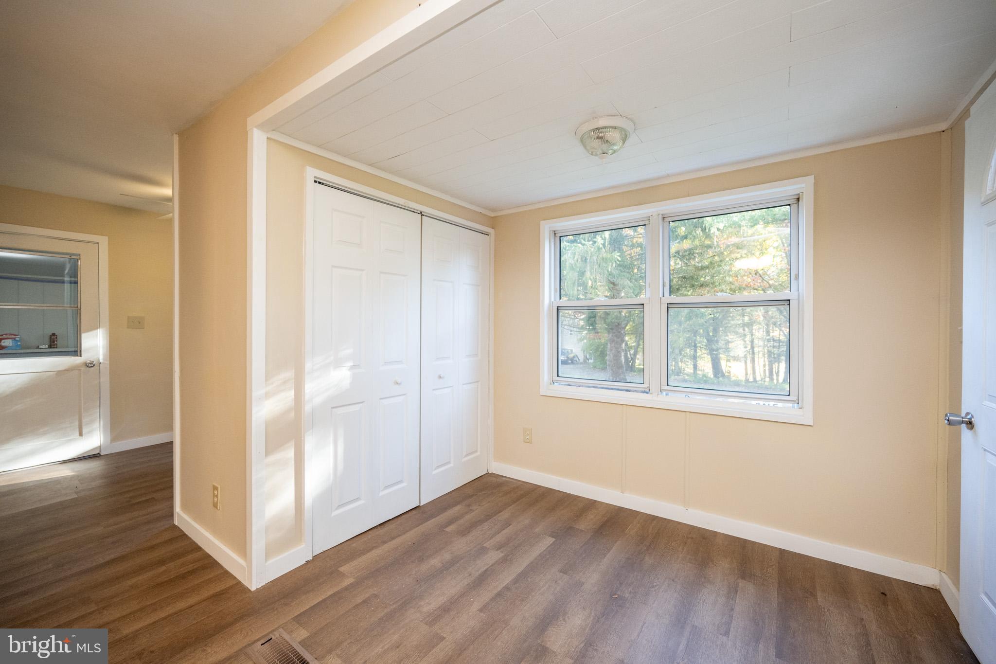 WHITE CHURCH - Residential