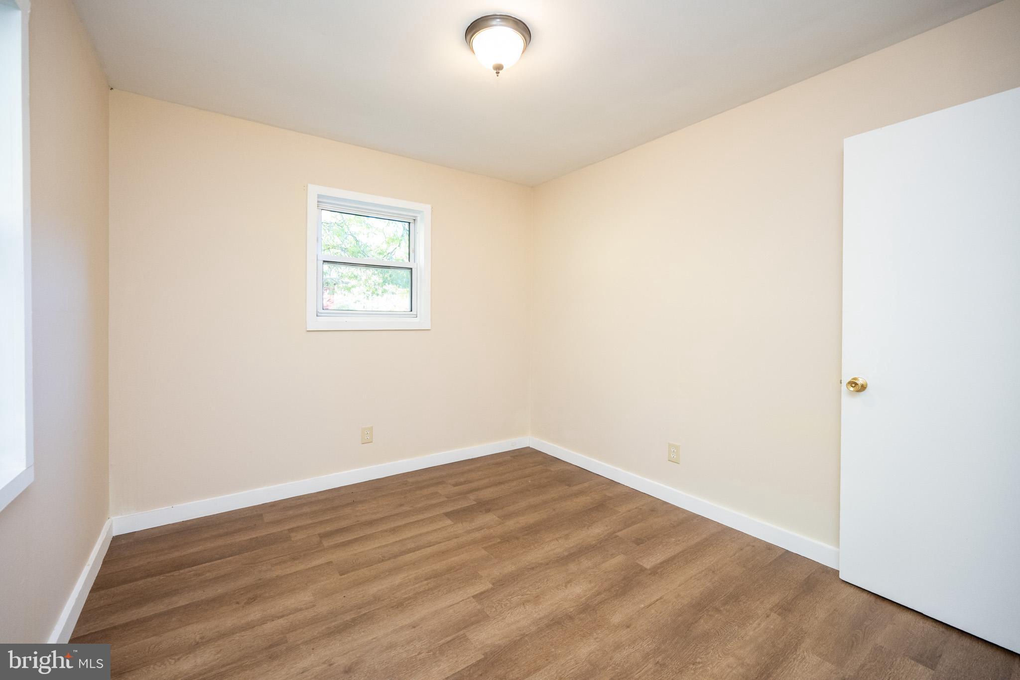 WHITE CHURCH - Residential