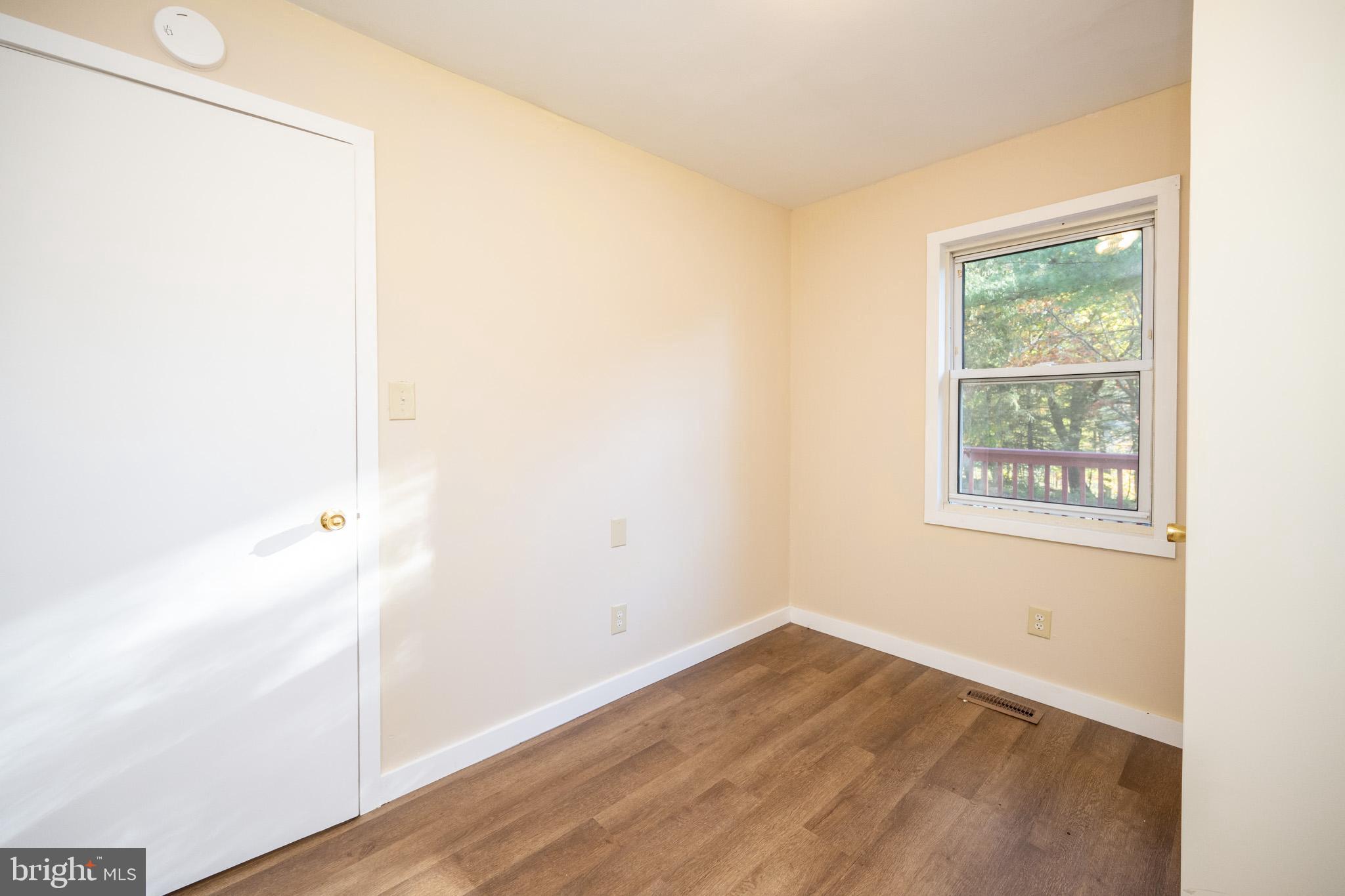 WHITE CHURCH - Residential