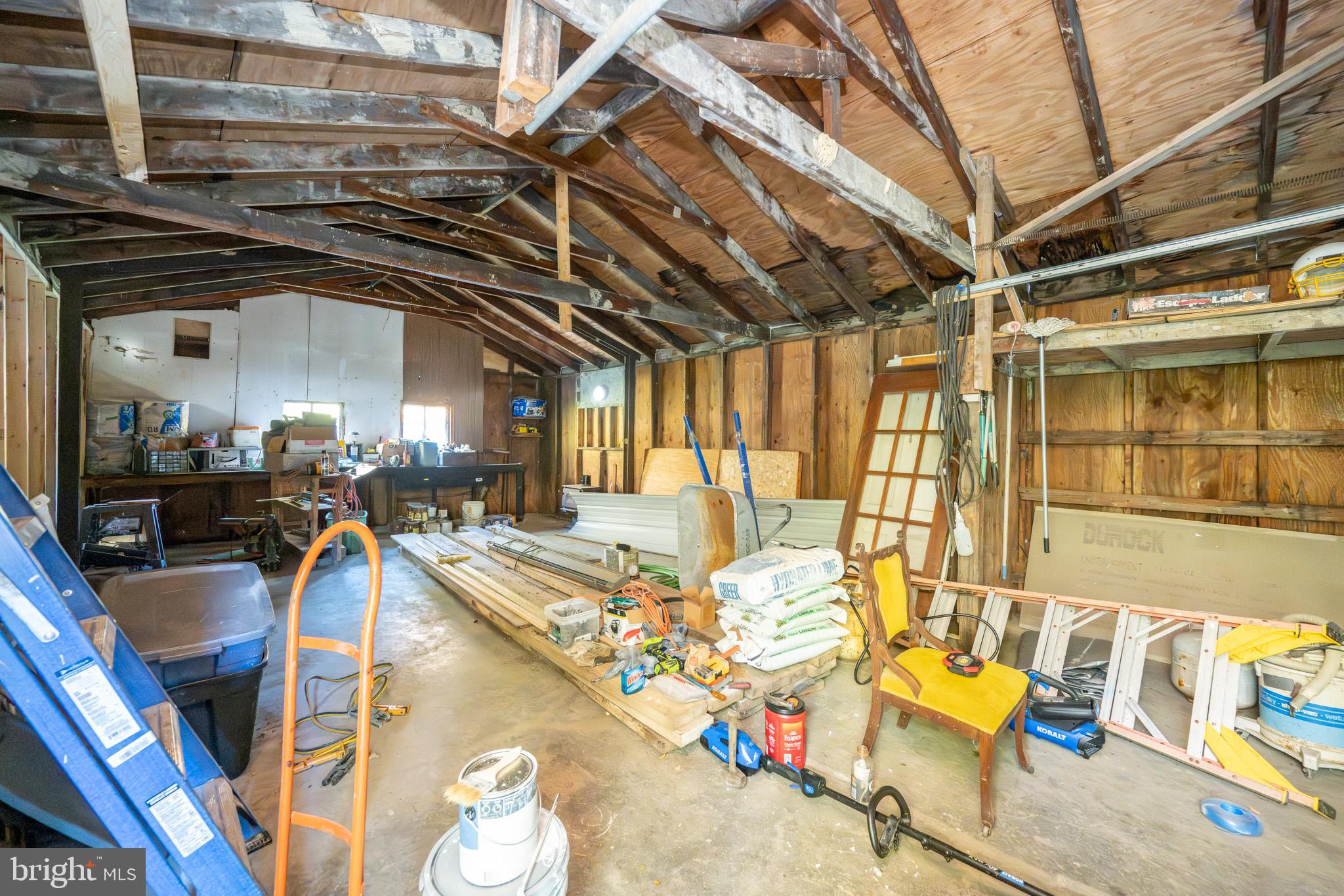 WHITE CHURCH - Residential